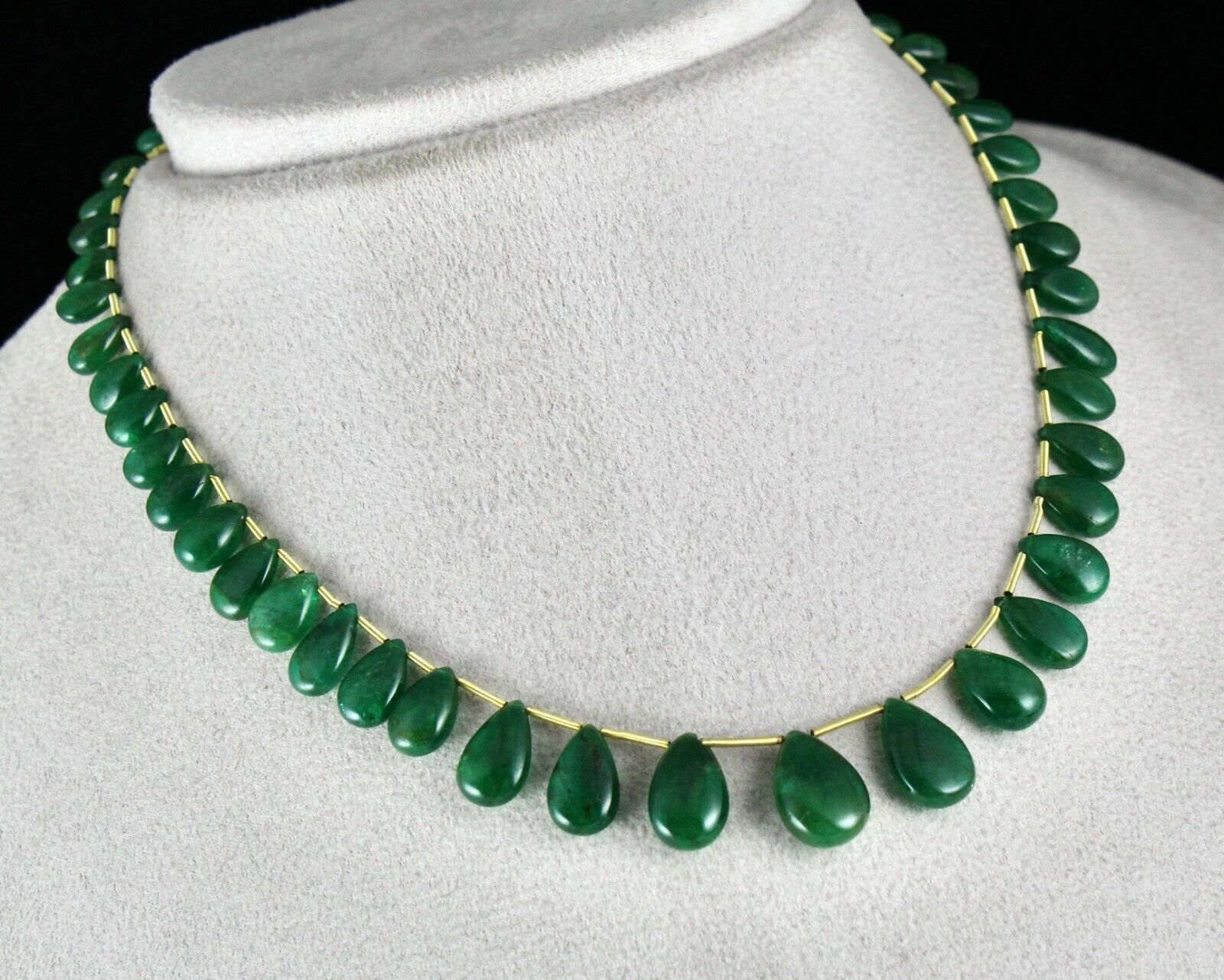 Natural Zambia Emerald Teardrop Drilled 40 Pc 88.50 Ct Gemstone Hanging Necklace