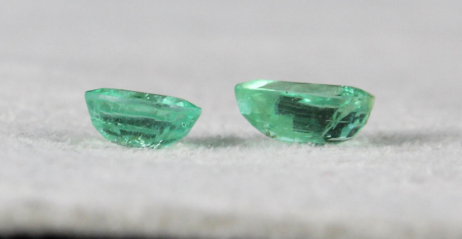 Natural Colombian Emerald 1.76 Ct Pear Oval Gemstone Pendant Ring 2 Pcs