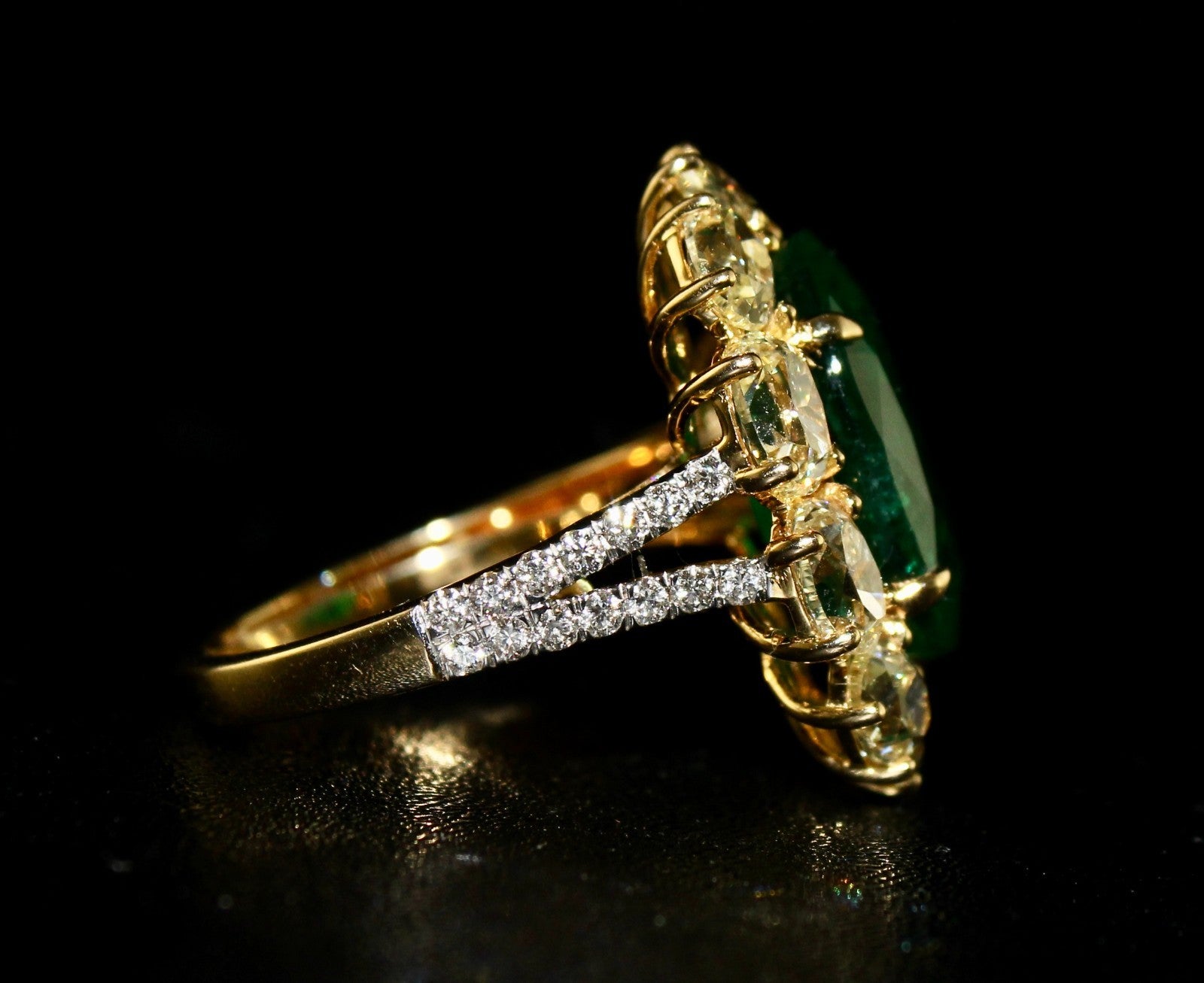 Certified Natural Emerald, Yellow & White Diamond Ring 18K Gold | 7.42 Ct Stone