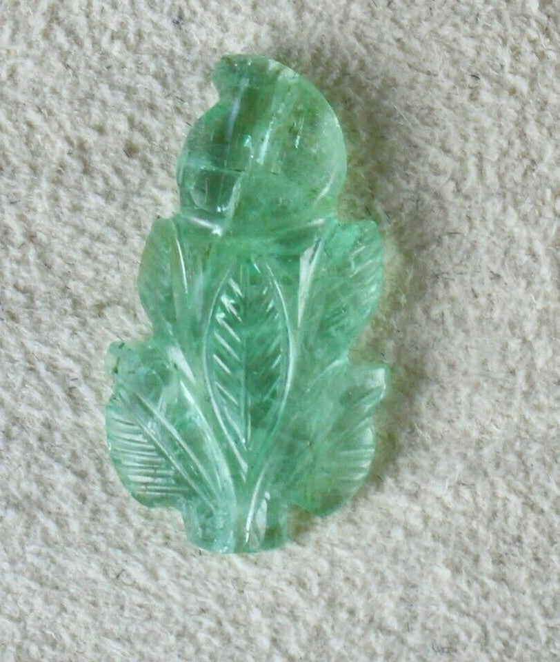 Natural Colombian Emerald Leaf 4.74ct Gemstone For Pendant Ring