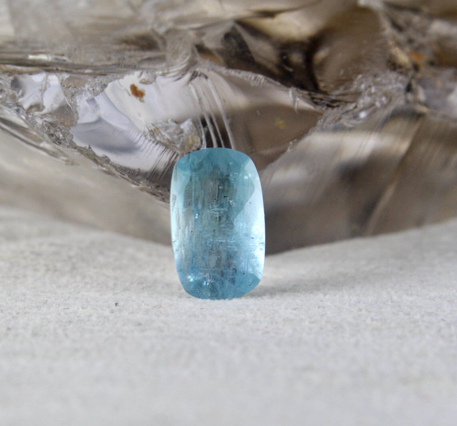 Best Natural Blue Aquamarine Cushion Cut 4.24ct Gemstone For Ring Pendant