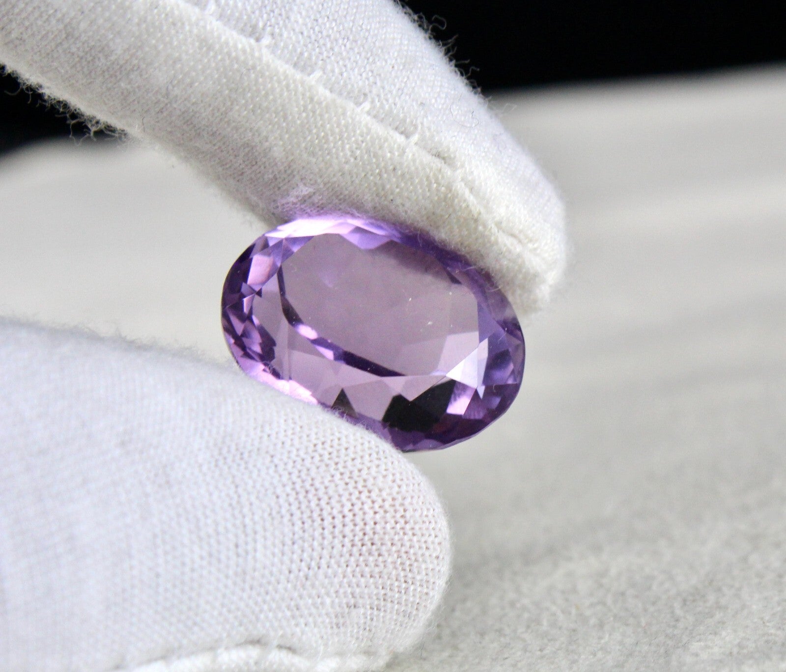 Natural Amethyst Oval Cut 21mm 25.37ct Purple Gemstone For Pendant Ring