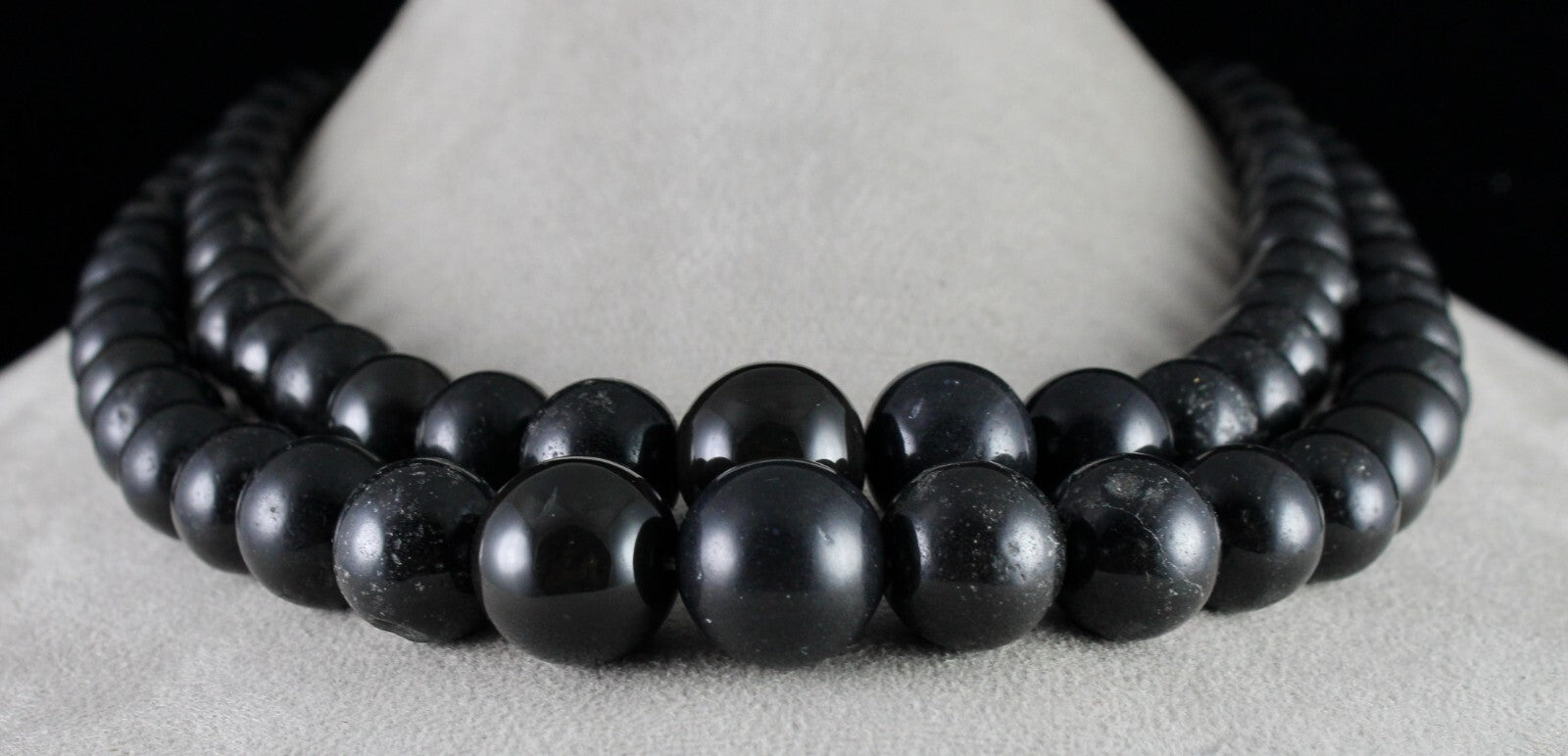 Natural Black Jade 19mm Round Beads Necklace 1658 Ct Gemstone Fashion For Women