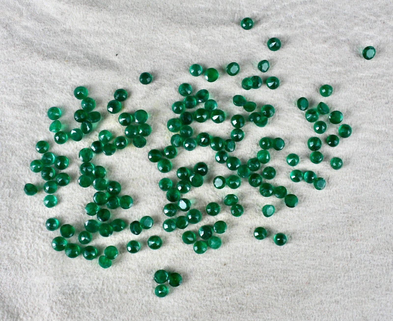 Certified Natural Zambian Emerald 31.25ct Round 3.4-4.00mm Loose Gemstone