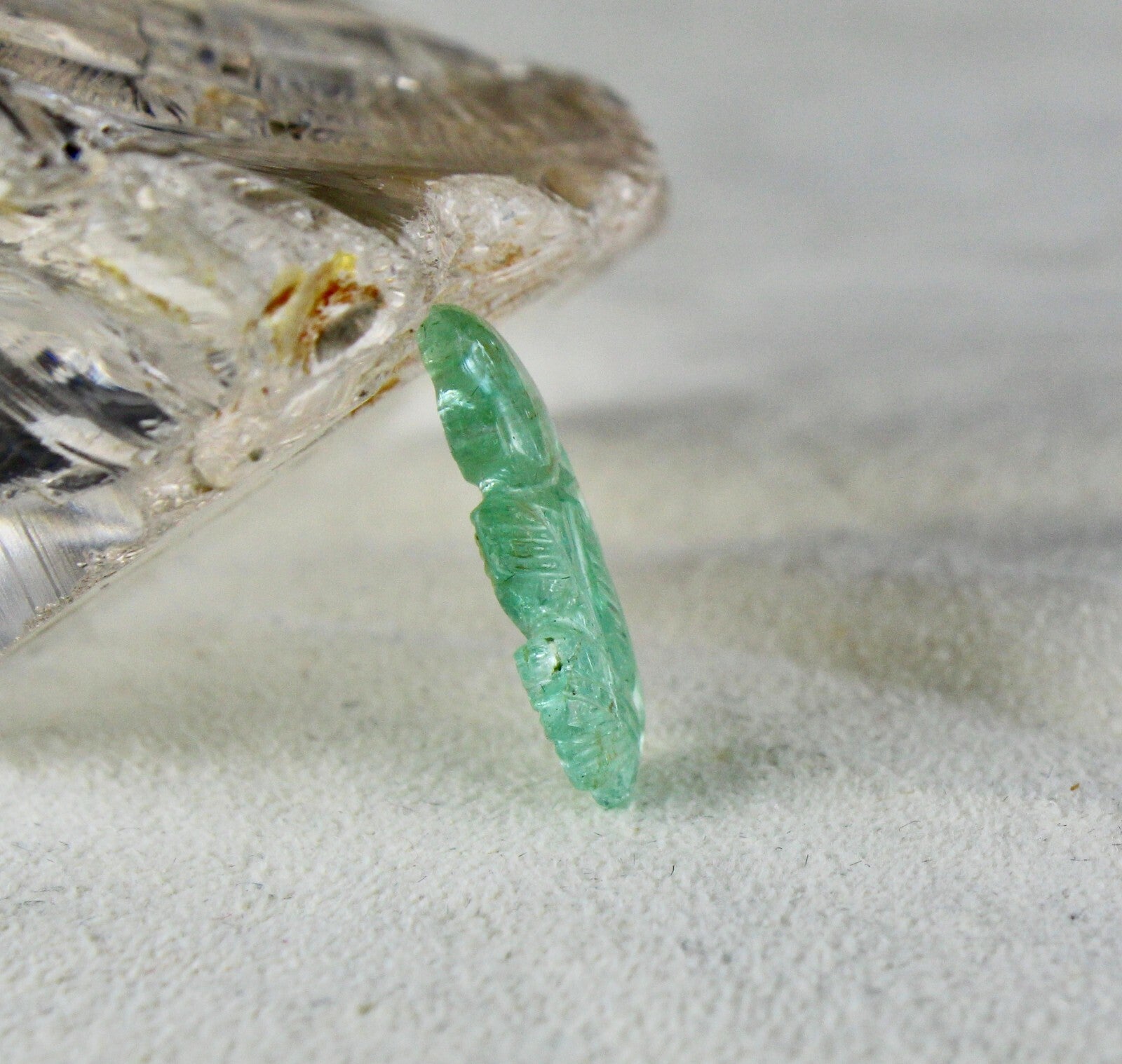 Natural Colombian Emerald Leaf 4.74ct Gemstone For Pendant Ring