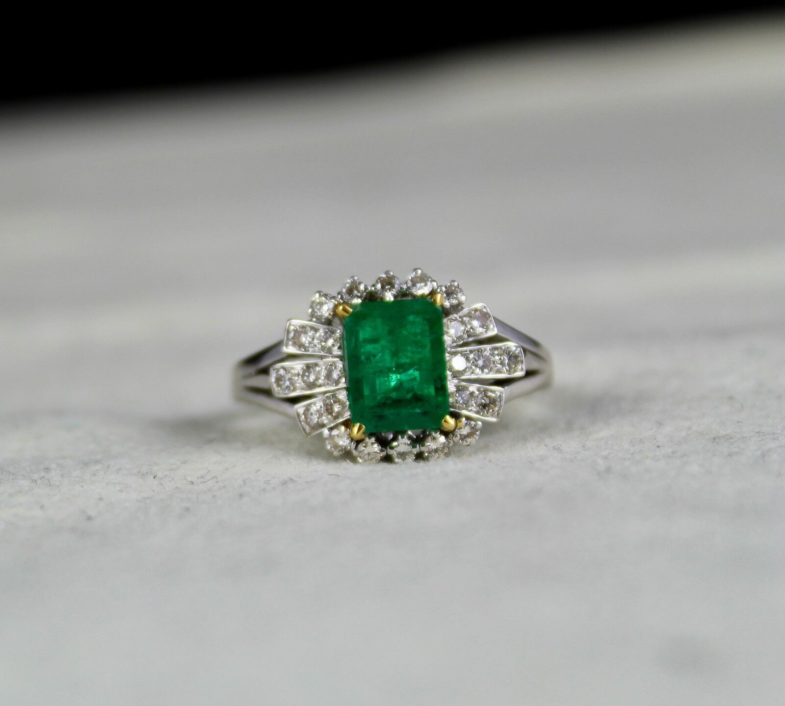 NATURAL ZAMBIAN EMERALD RING OCTAGON 1.67 CARATS GEMSTONE DIAMOND 18K GOLD