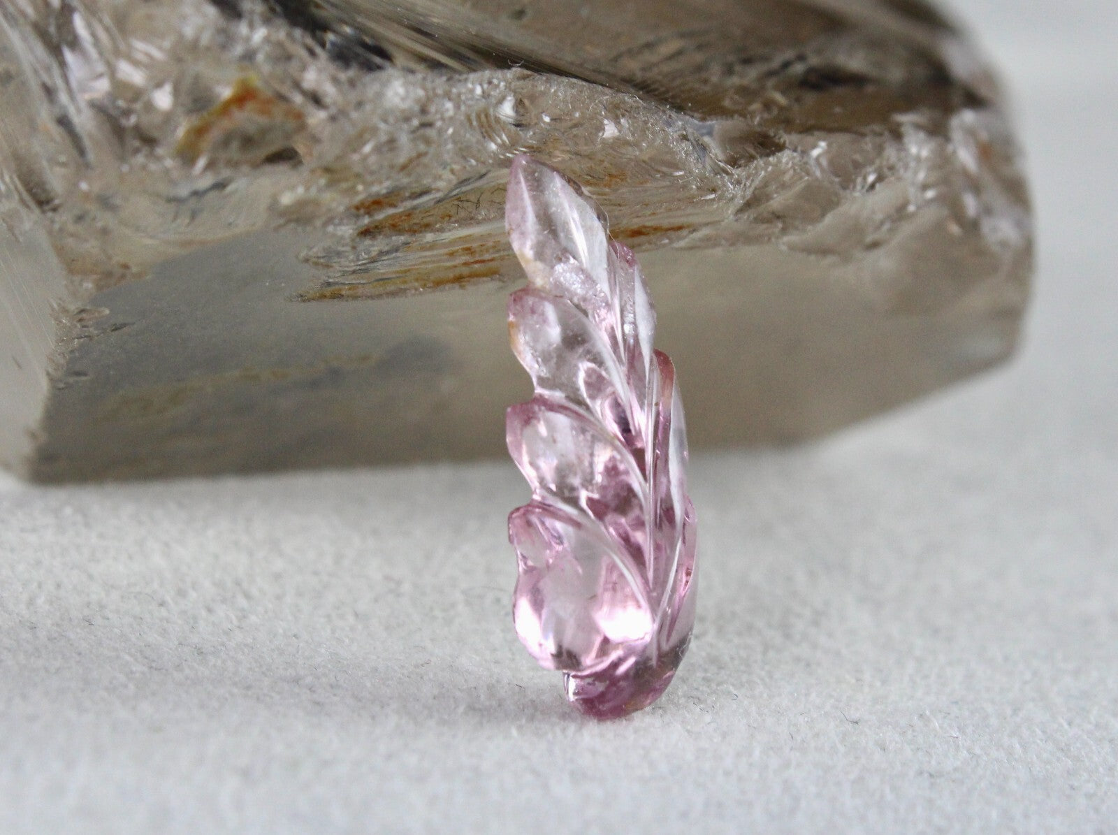 Natural Pink Tourmaline 4.78 Ct Carved Leaf Gemstone For Pendant Ring Design