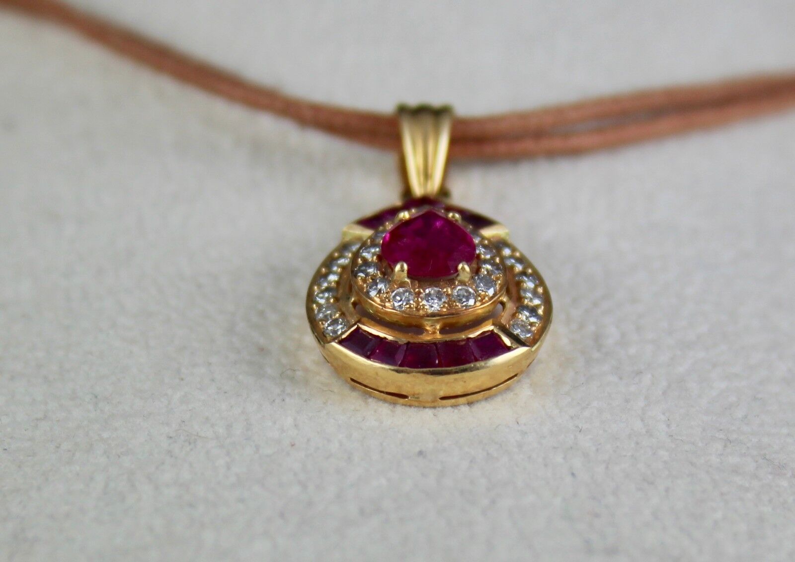 OLD EXCLUSIVE NATURAL HEATED RUBY PEAR CUT DIAMOND PENDANT IN 18K YELLOW GOLD