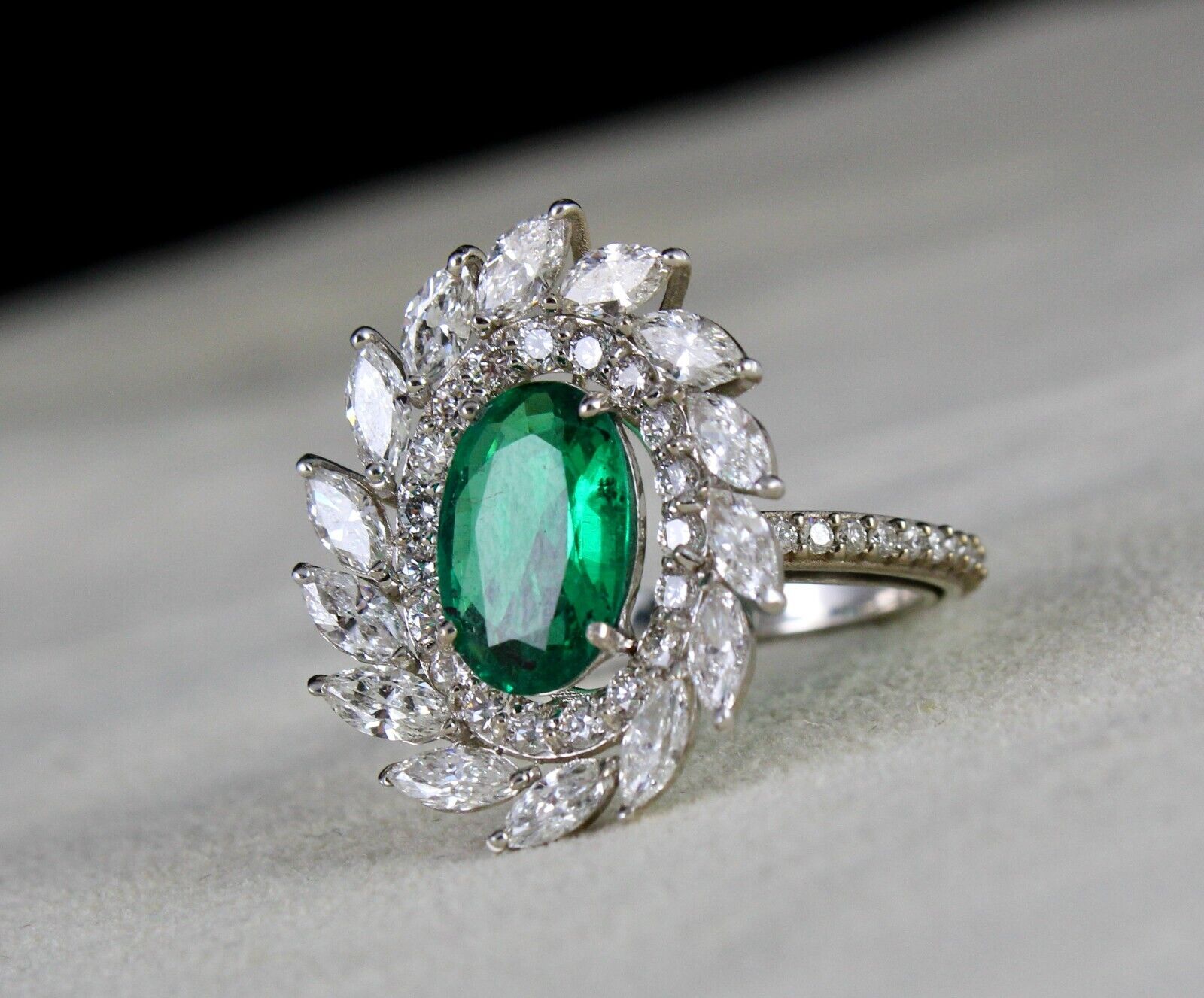 Top Natural Zambia Emerald Oval Marquise Diamond Cut 18K Gold Important Ring