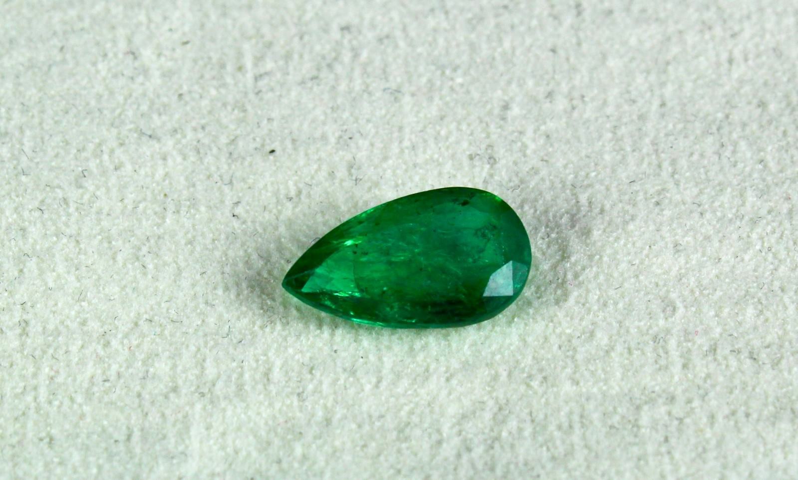 Zambia Natural Emerald Pear Cut 12x7mm 2.42Ct Green Gemstone Design Ring Pendant