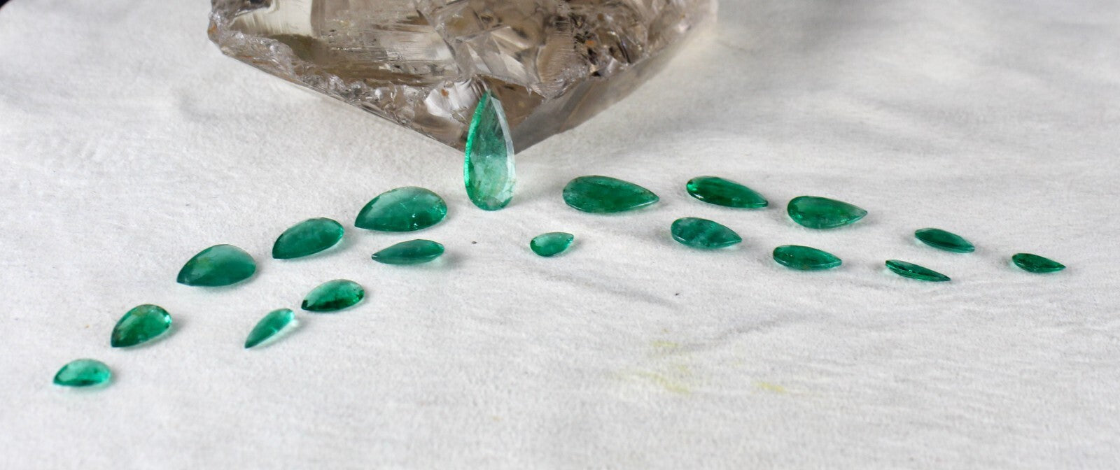 Certified Natural Zambia Emerald 31.77 Ct Pear Cut Loose Gemstone Ring Set