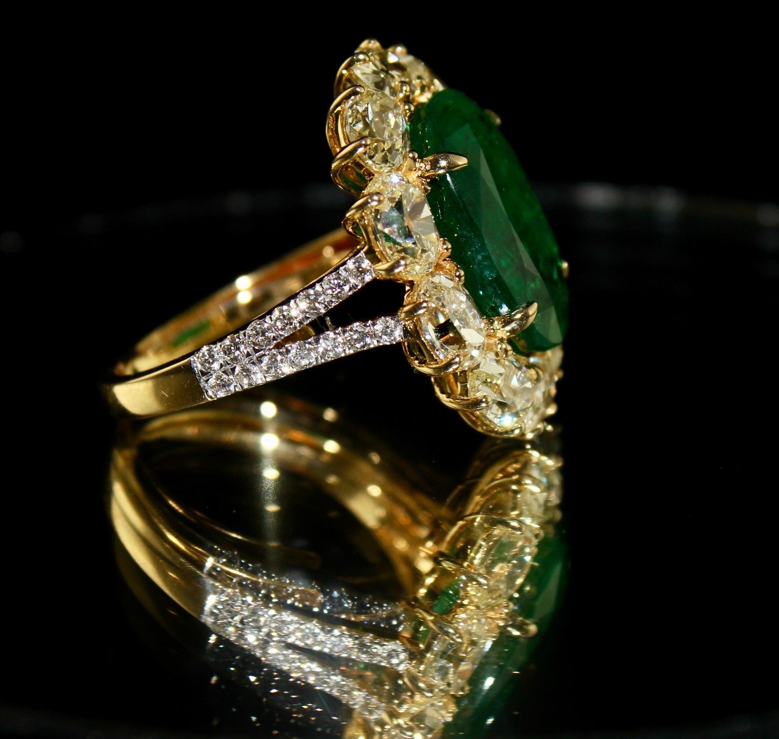 Certified Natural Emerald, Yellow & White Diamond Ring 18K Gold | 7.42 Ct Stone