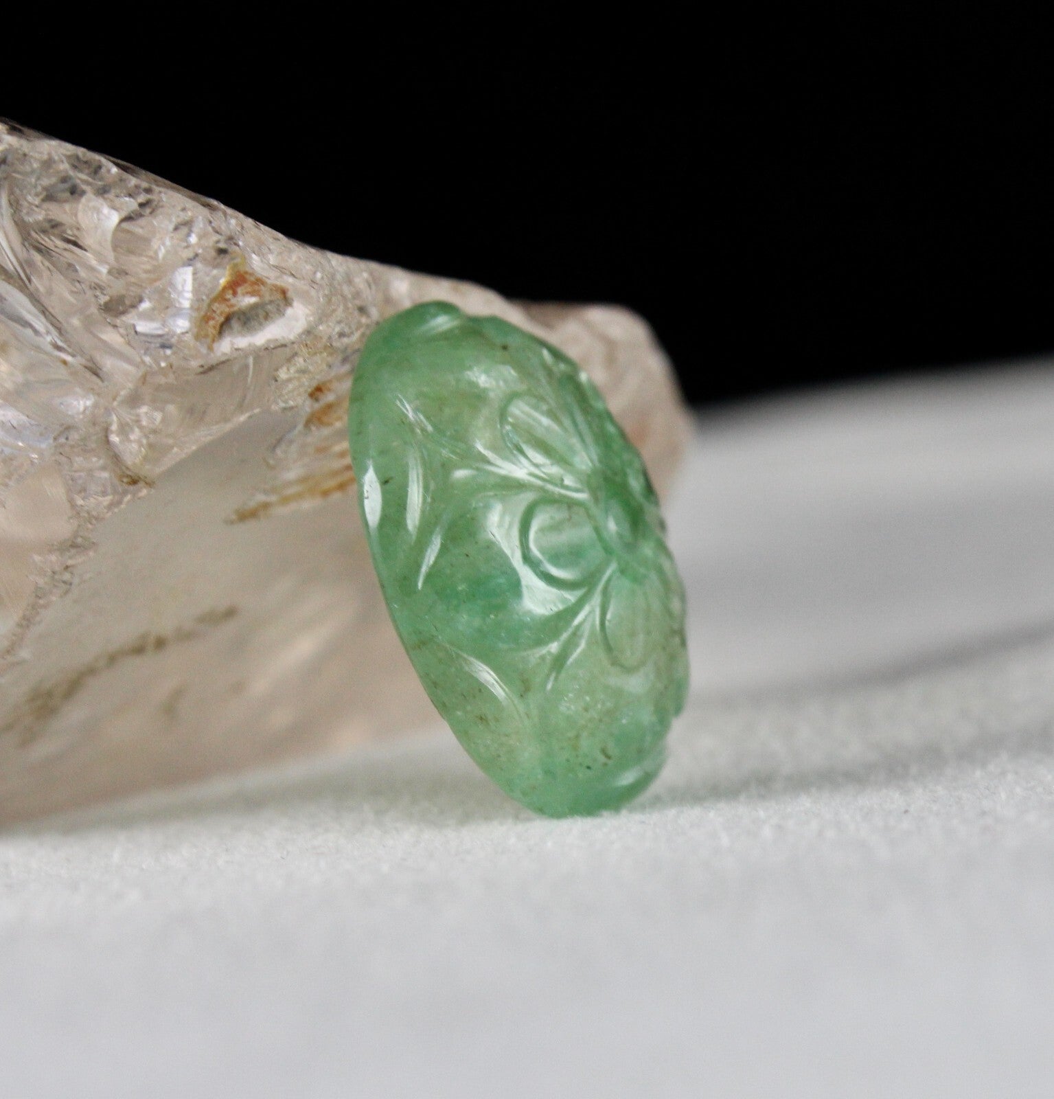 Certified Natural Colombian Emerald Oval Carved Gem 23.79ct For Ring & Pendant