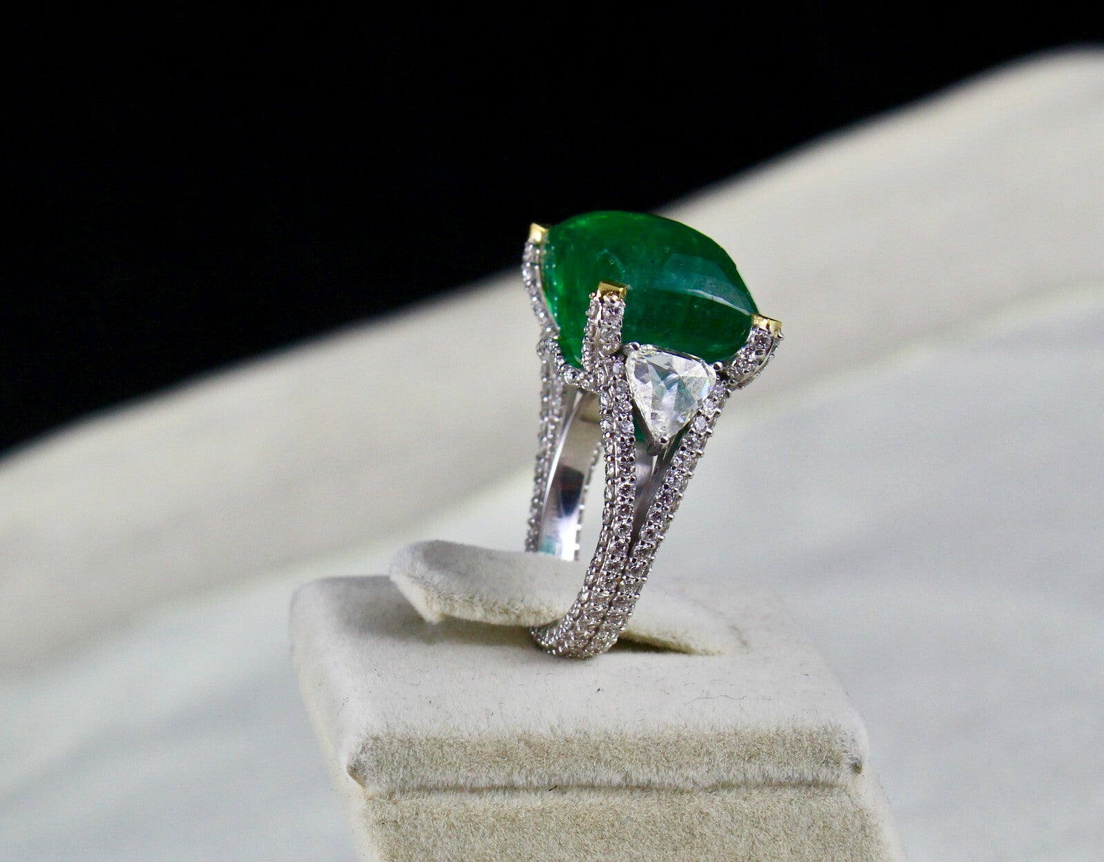Certified Natural Emerald 23 Ct Rosecut Natural Diamond 18k Gold Important Ring
