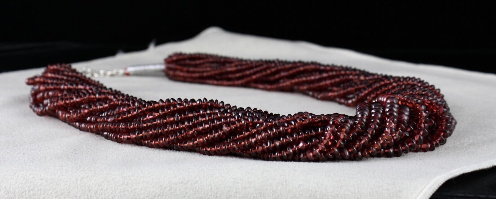 NATURAL GARNET BEADS BUTTON 20 LINE 1437 CARATS SEMI PRECIOUS GEMSTONE NECKLACE