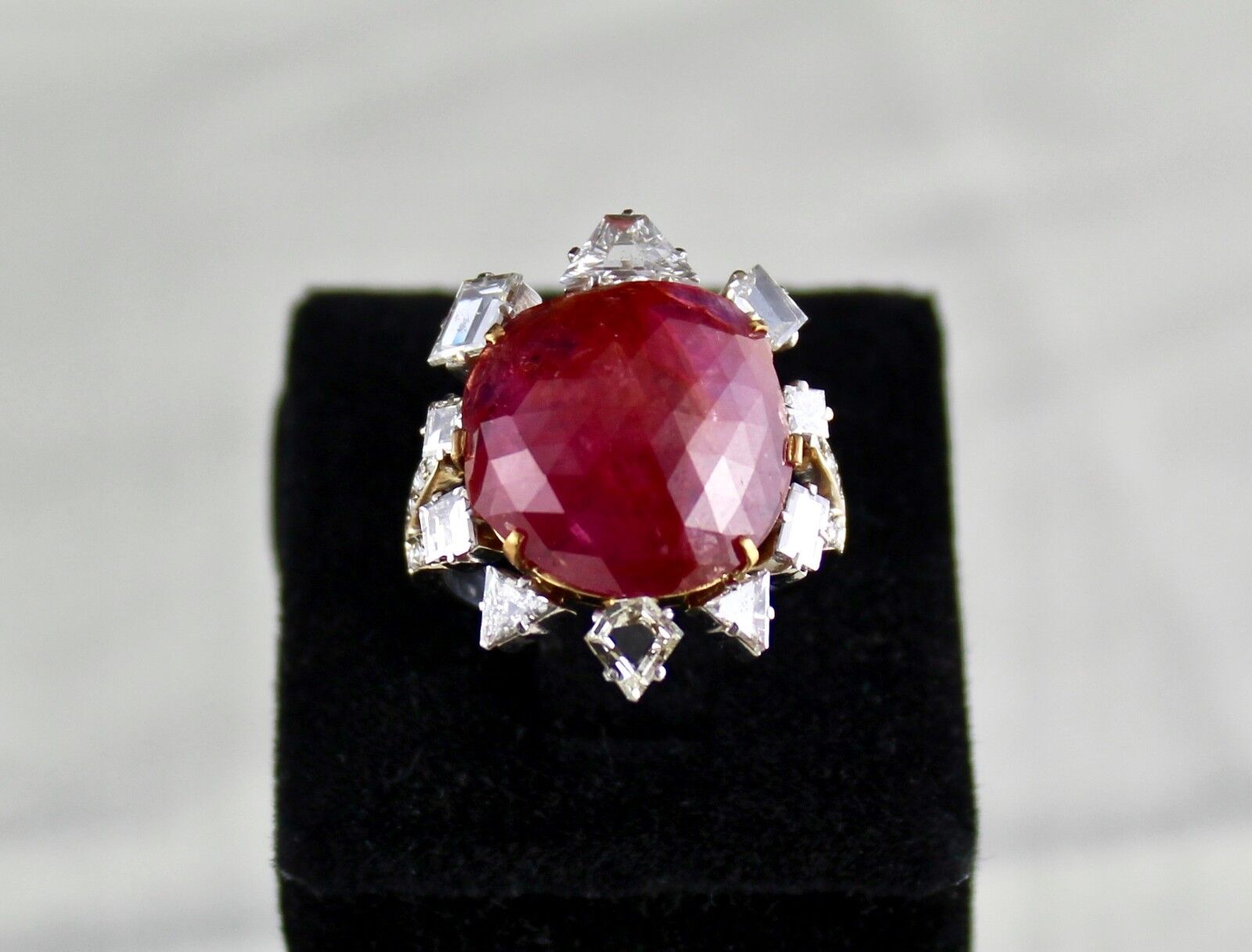 OLD ESTATE UNHEATED BURMESE RUBY CABOCHON FANCY DIAMOND 18K GOLD STATEMENT RING