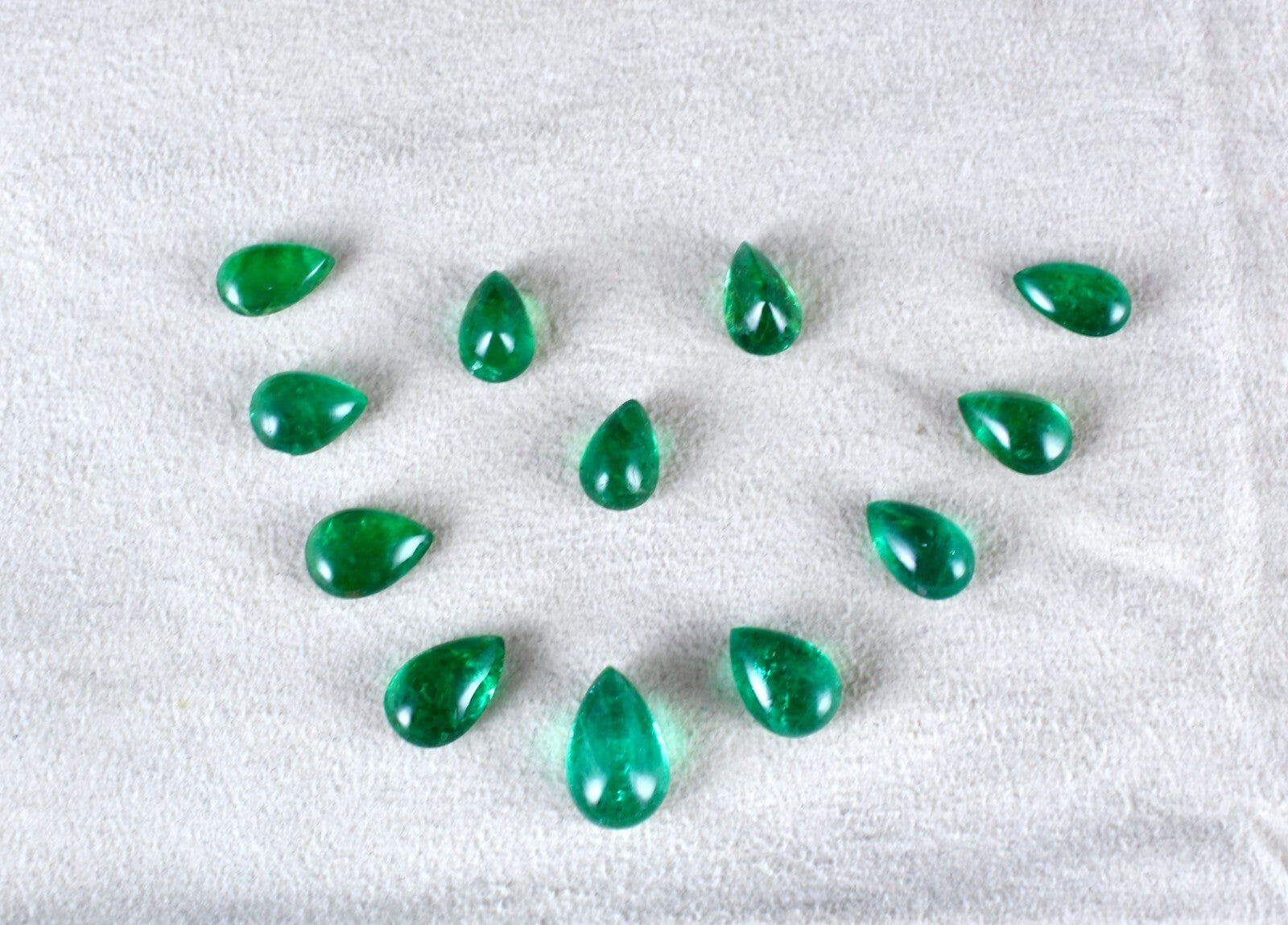 Certified Natural Emerald Pear Cabochon 31.36 Ct Loose Gemstone Jewelry Set