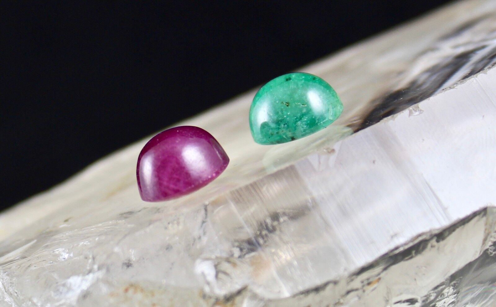 NATURAL RUBIES EMERALD CABOCHON OVAL 2 PIECES 14 CARATS GEMSTONE FOR DESIGNING