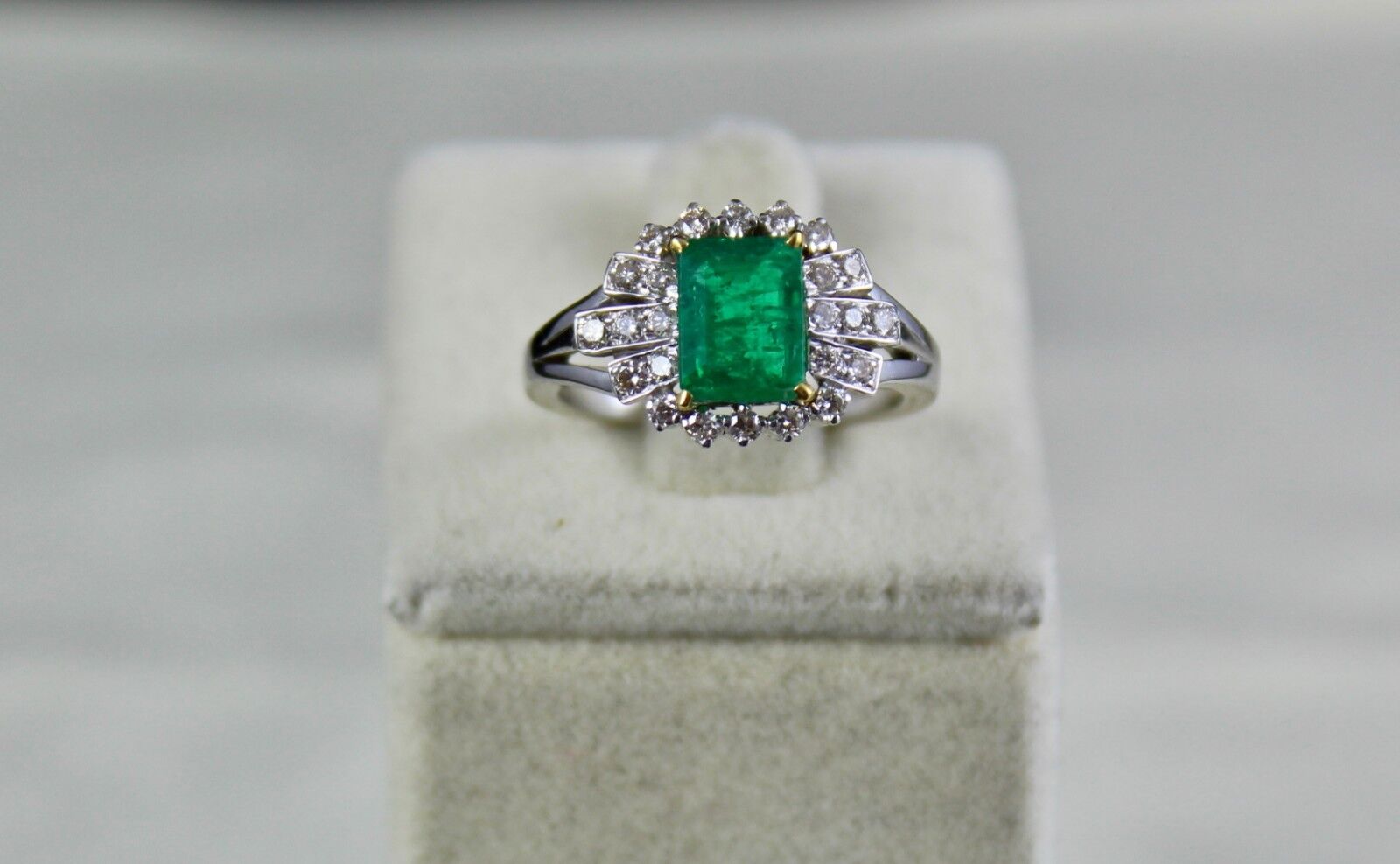 NATURAL ZAMBIAN EMERALD RING OCTAGON 1.67 CARATS GEMSTONE DIAMOND 18K GOLD