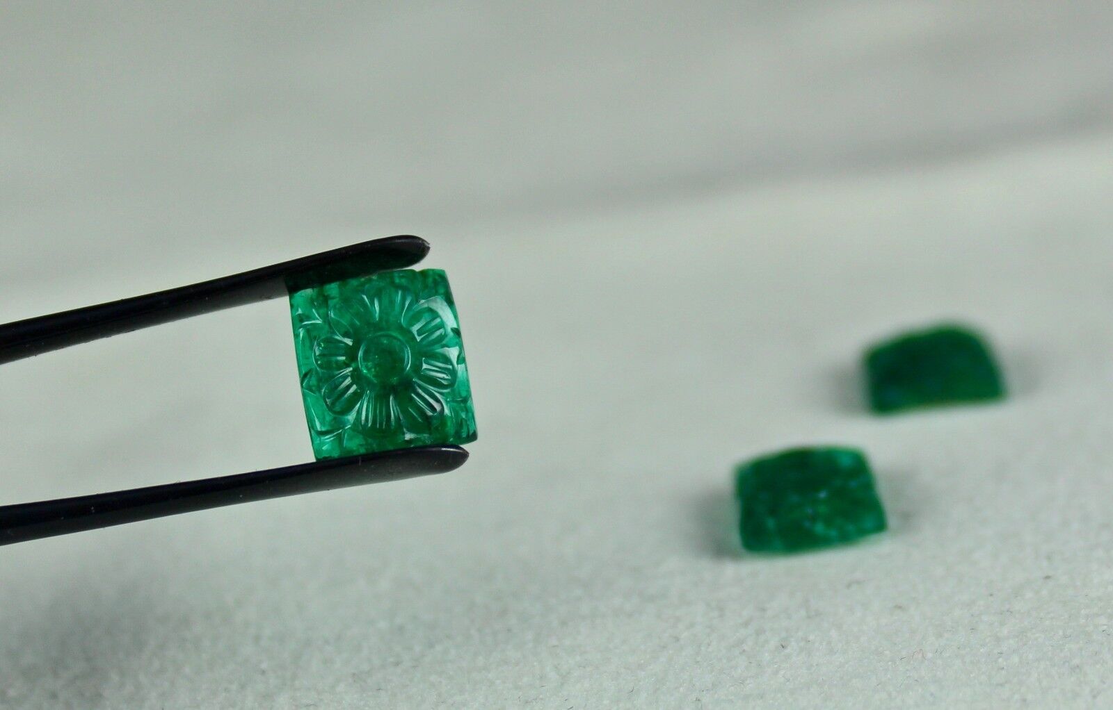 CLASSIC OLD ZAMBIAN EMERALD CARVED 3 PCS 12.97 CTS GEMSTONE FOR RING EARRING SET