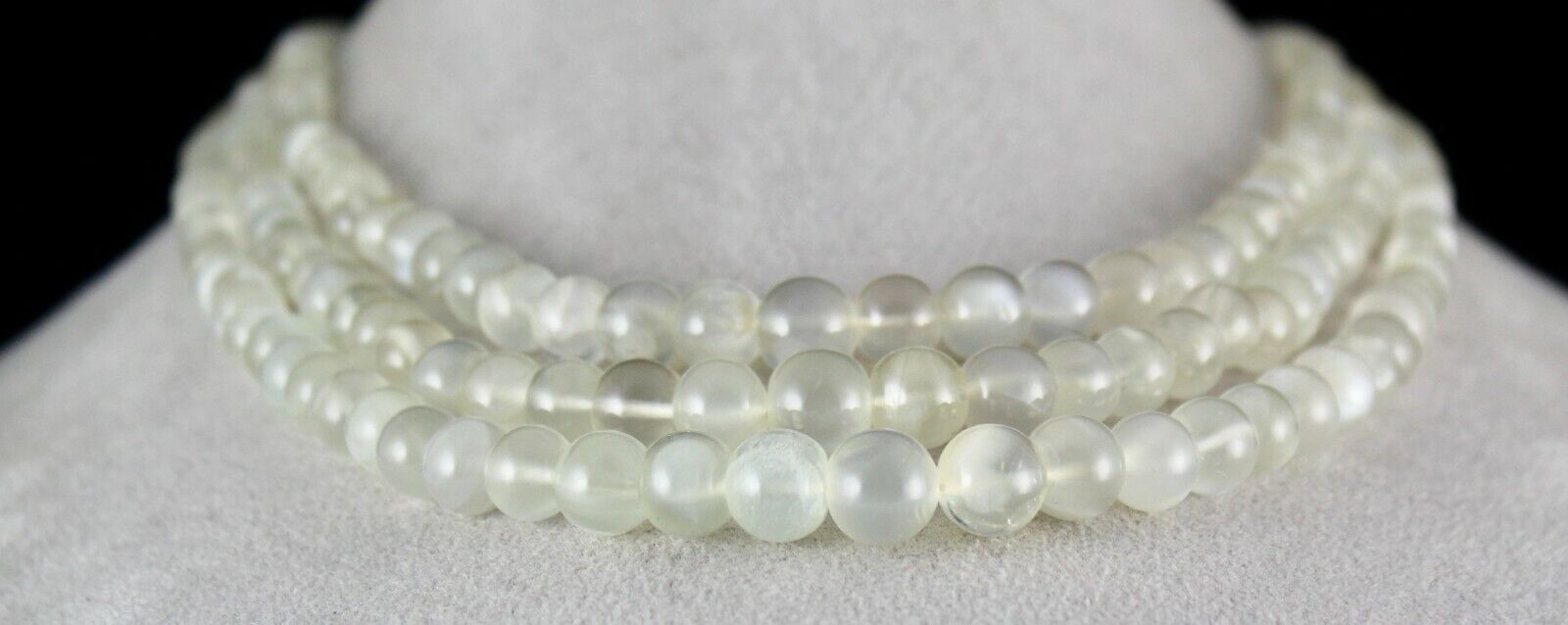 Natural White Moonstone Beaded Necklace 650 Carats Round Gemstone Silver Clasp