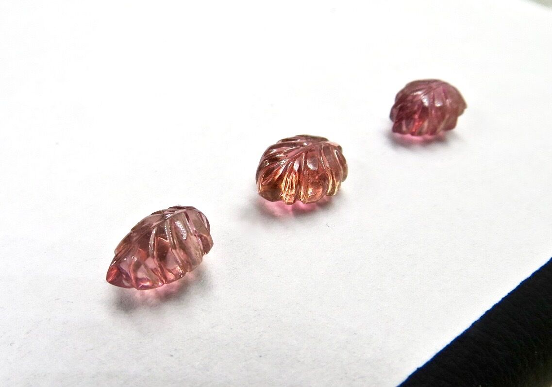 Natural Pink Tourmaline Carved Leaves 3 Pc 8.17 Ct Gemstone Earring Pendant Set