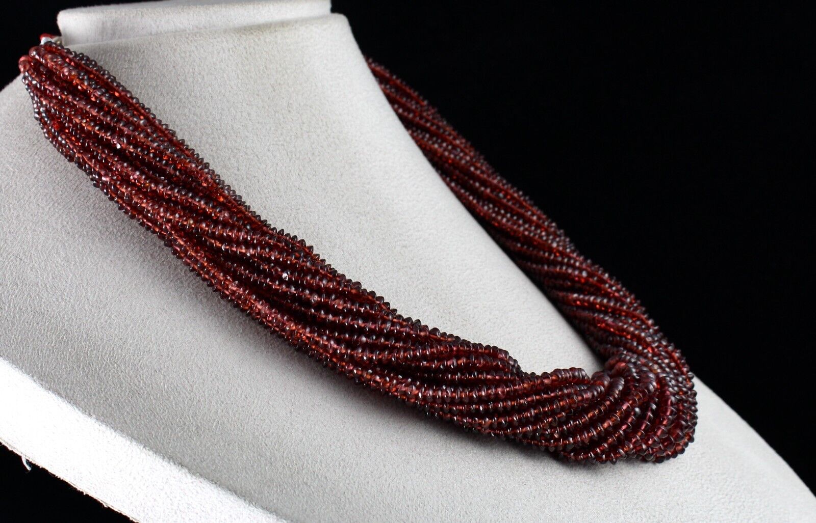 NATURAL GARNET BEADS BUTTON 20 LINE 1437 CARATS SEMI PRECIOUS GEMSTONE NECKLACE