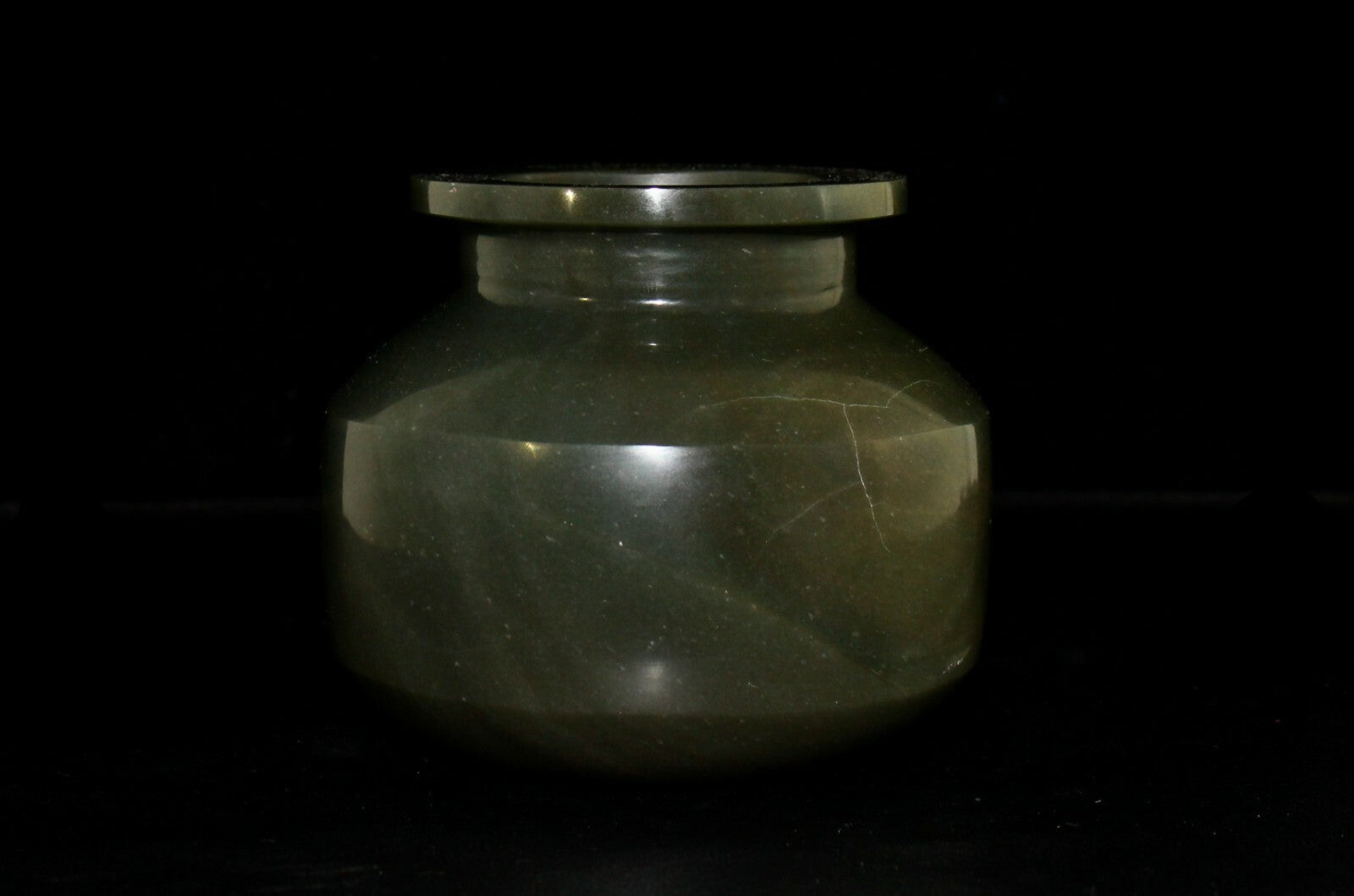 Natural Green Quartz 2534 Ct Certified Carved Gemstone Pot For Home Decor