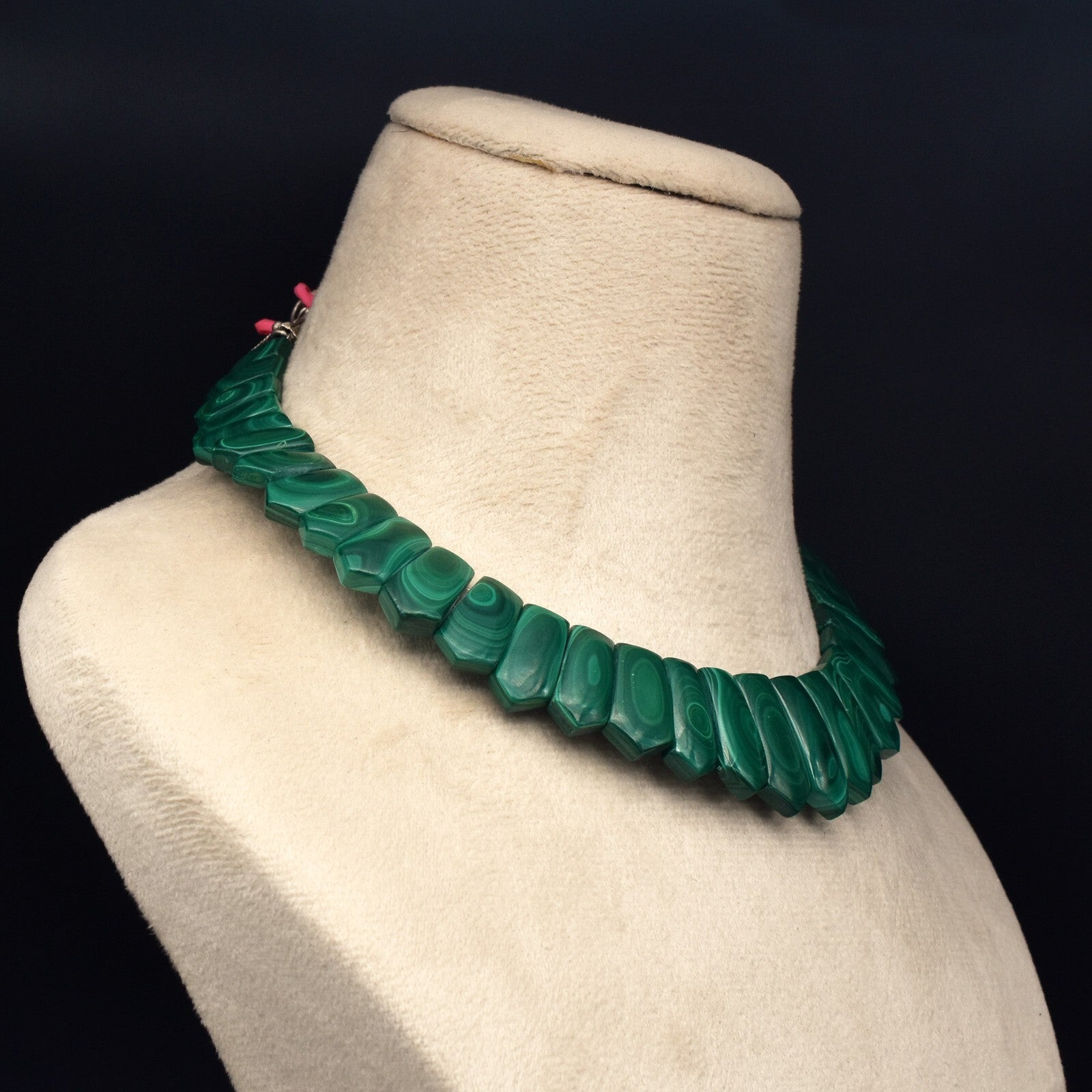 Certified Natural Green Malachite 628 Ct Semi Precious Gemstone Necklace