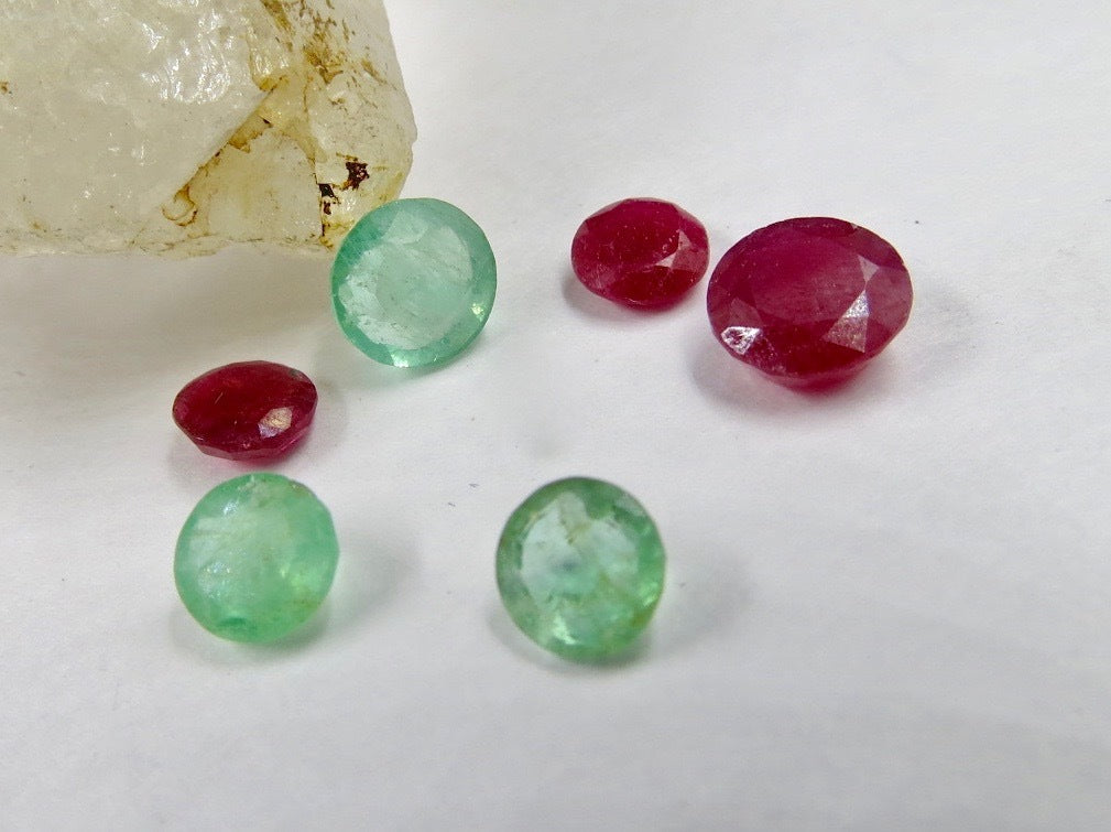 Certified Natural Colombian Emerald 9.91 Ct Ruby Round Cut Sterling Silver Set