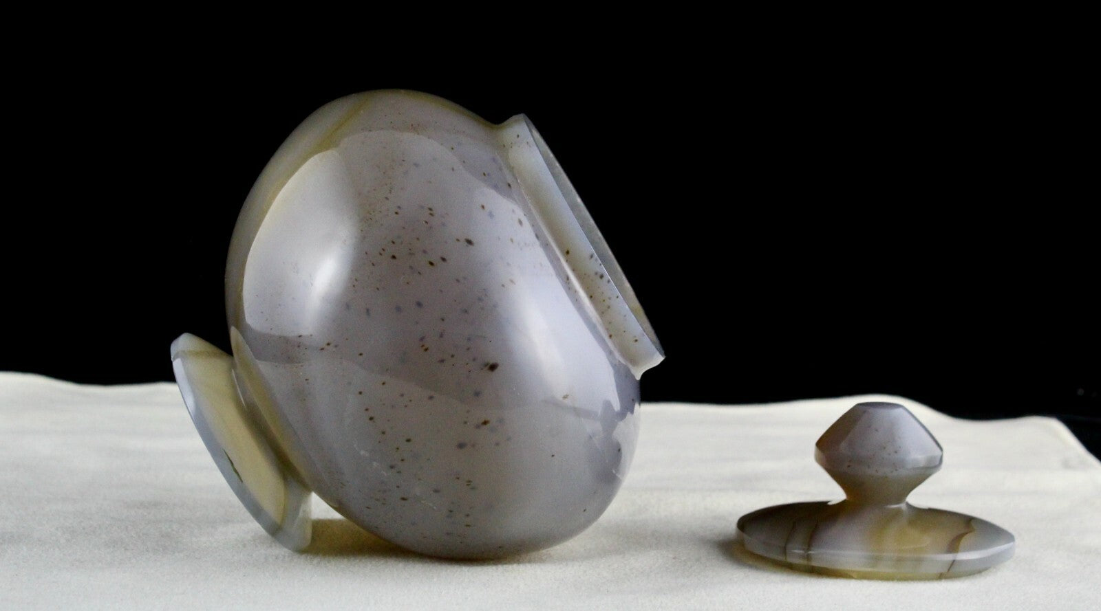 Certified Handcrafted 4.5" Chalcedony 2400 Ct Gemstone Carved Pot Home Decor