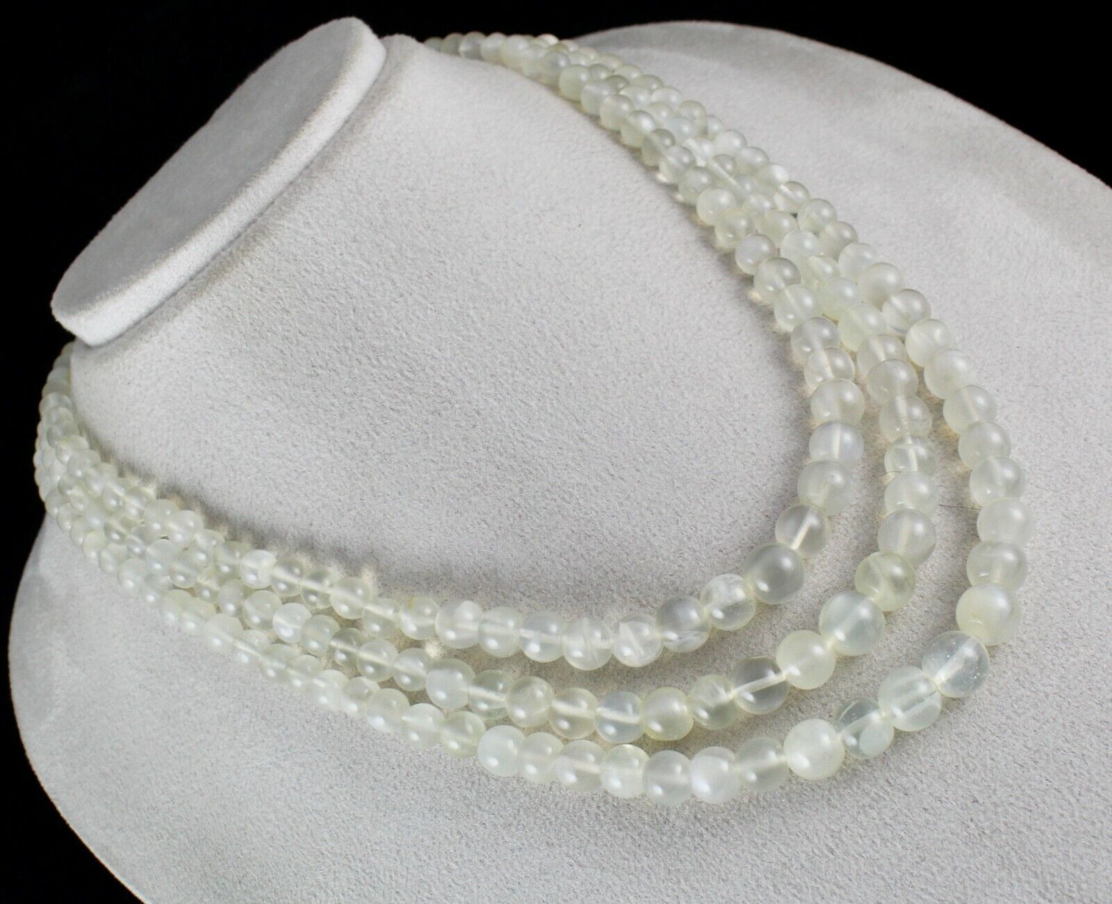 Natural White Moonstone Beaded Necklace 650 Carats Round Gemstone Silver Clasp