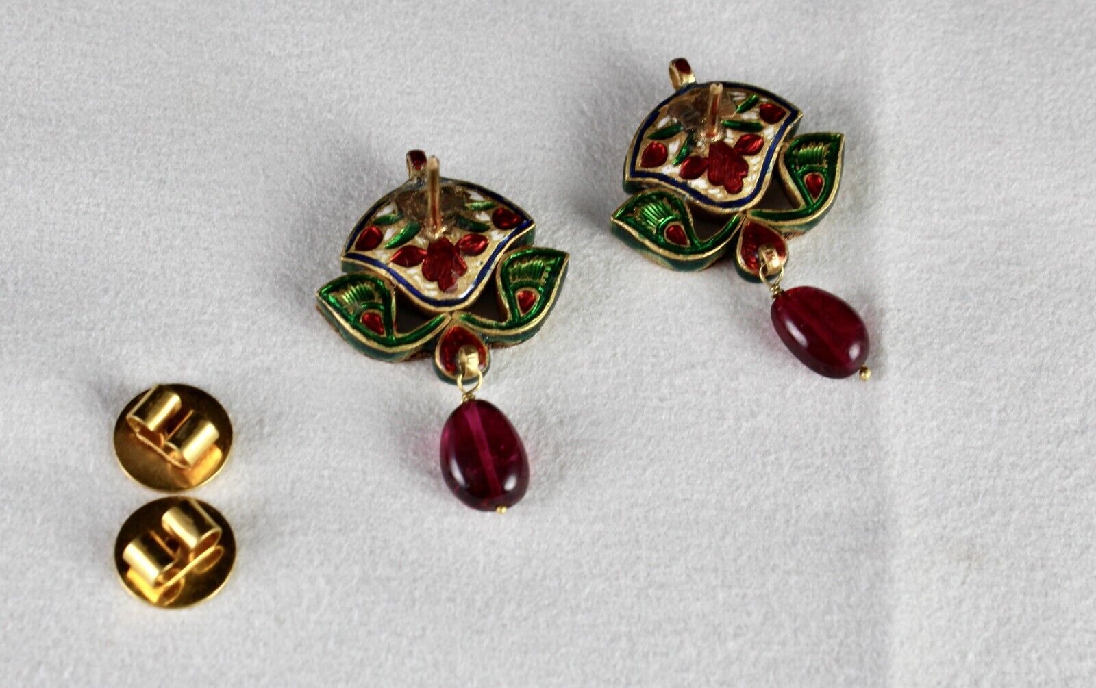 Fine Diamond Cut Navratan Stone 22k Yellow Gold Jadau Indian Style Stud Earring