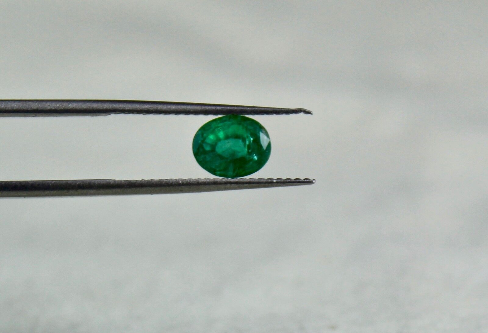 NATURAL ZAMBIA EMERALD OVAL CUT 1.37 CARATS GEMSTONE FOR RING PENDANT
