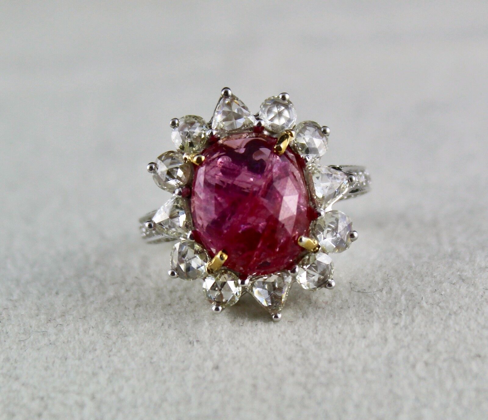 NATURAL BURMESE RUBY CABOCHON GEMSTONE DIAMOND 18K WHITE GOLD STATEMENT RING
