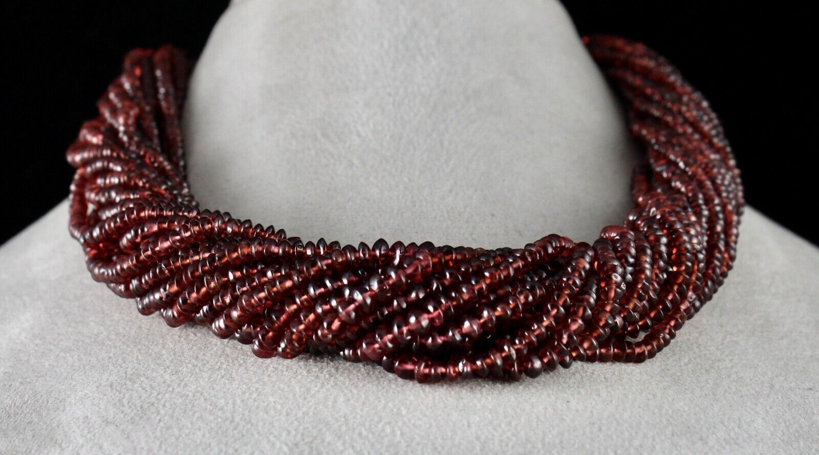 NATURAL GARNET BEADS BUTTON 20 LINE 1437 CARATS SEMI PRECIOUS GEMSTONE NECKLACE
