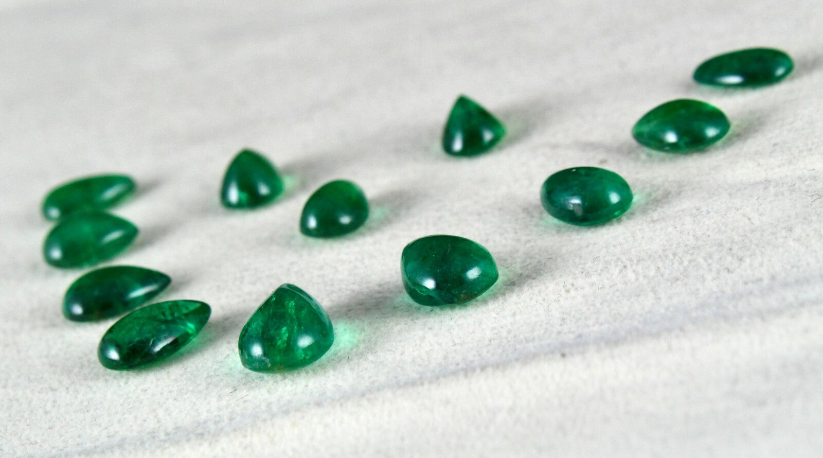 Certified Natural Emerald Pear Cabochon 31.36 Ct Loose Gemstone Jewelry Set