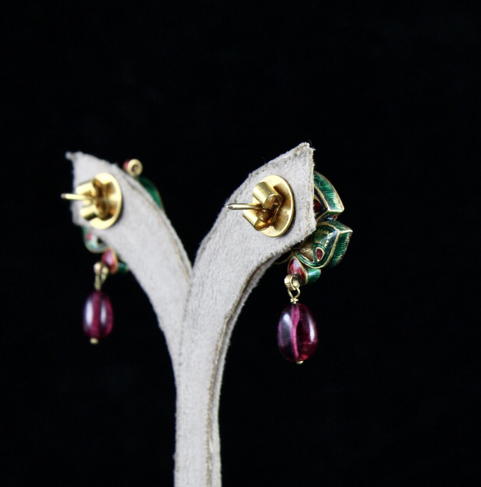 Fine Diamond Cut Navratan Stone 22k Yellow Gold Jadau Indian Style Stud Earring