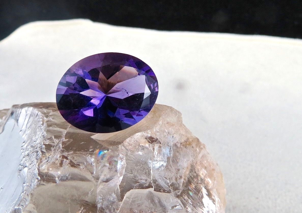 Natural Amethyst 23.35 Ct Oval Cut 23mm Purple Gemstone For Pendant/ring