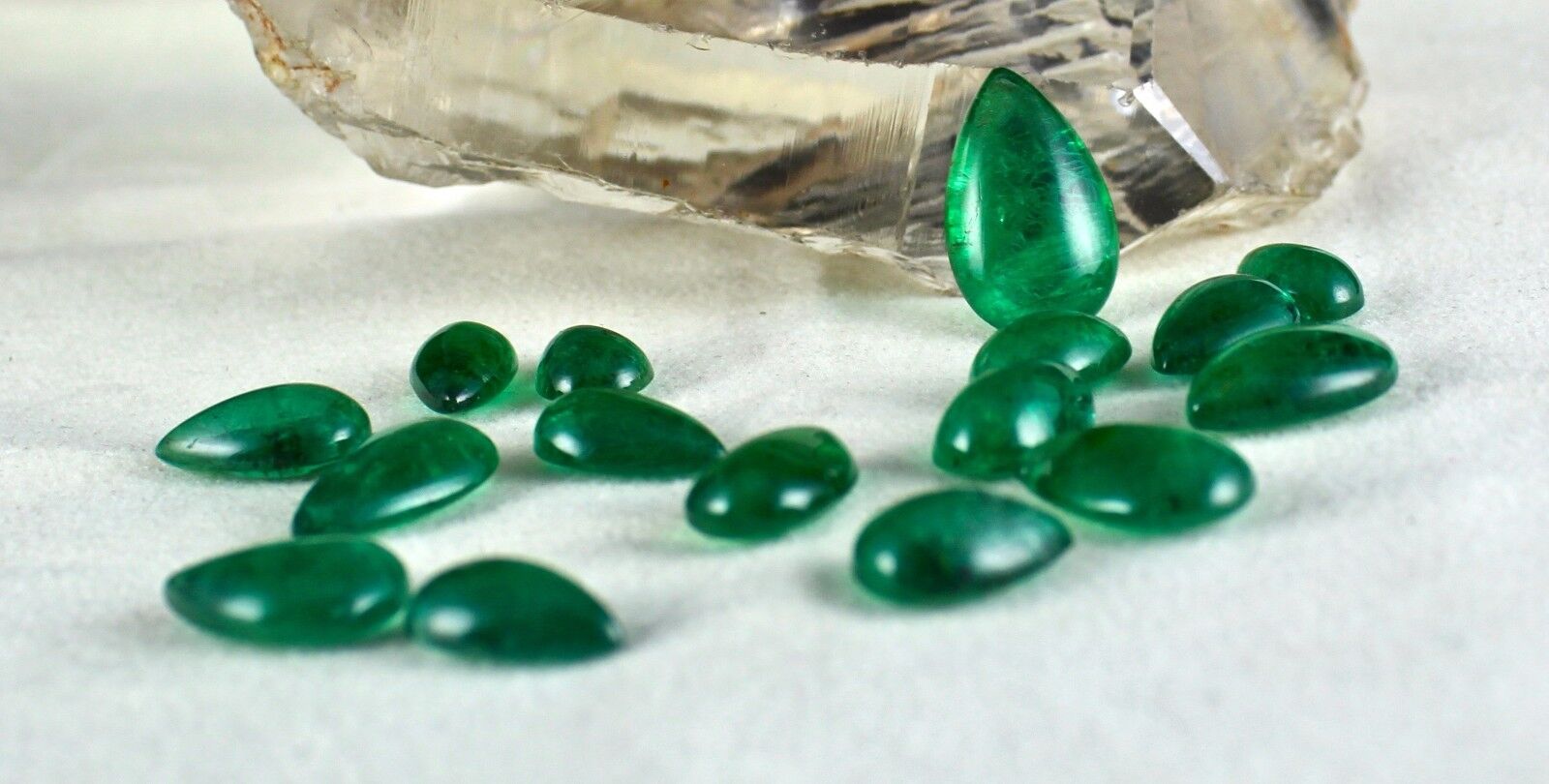 FINE NATURAL ZAMBIA EMERALD PEAR CABOCHON 16 PCS 110.38 CARATS GEMSTONE FOR SET