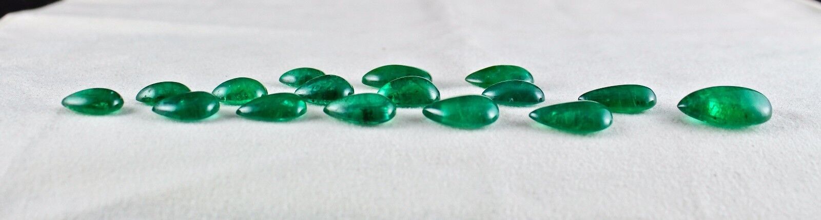 FINE NATURAL ZAMBIA EMERALD PEAR CABOCHON 16 PCS 110.38 CARATS GEMSTONE FOR SET