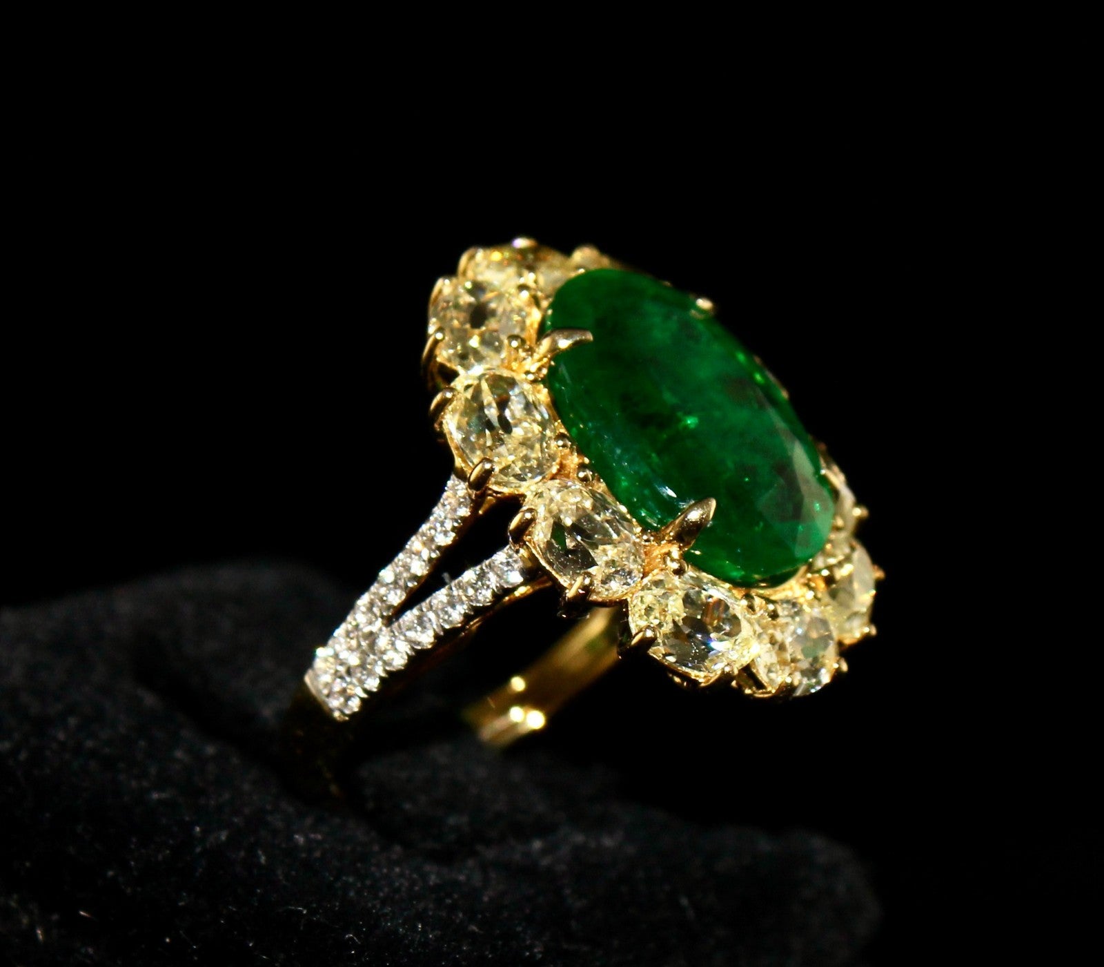 Certified Natural Emerald, Yellow & White Diamond Ring 18K Gold | 7.42 Ct Stone
