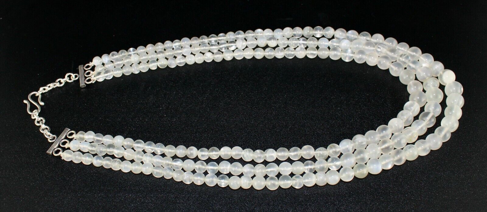 Natural White Moonstone Beaded Necklace 650 Carats Round Gemstone Silver Clasp