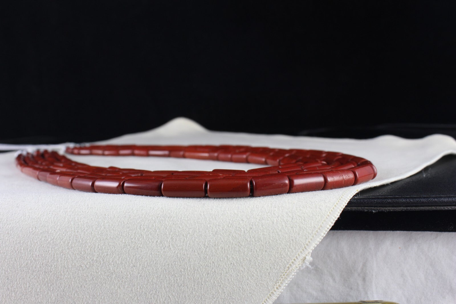 Natural Red Jasper 950 Ct Carved Melon Beads 5 Line Fashion Necklace