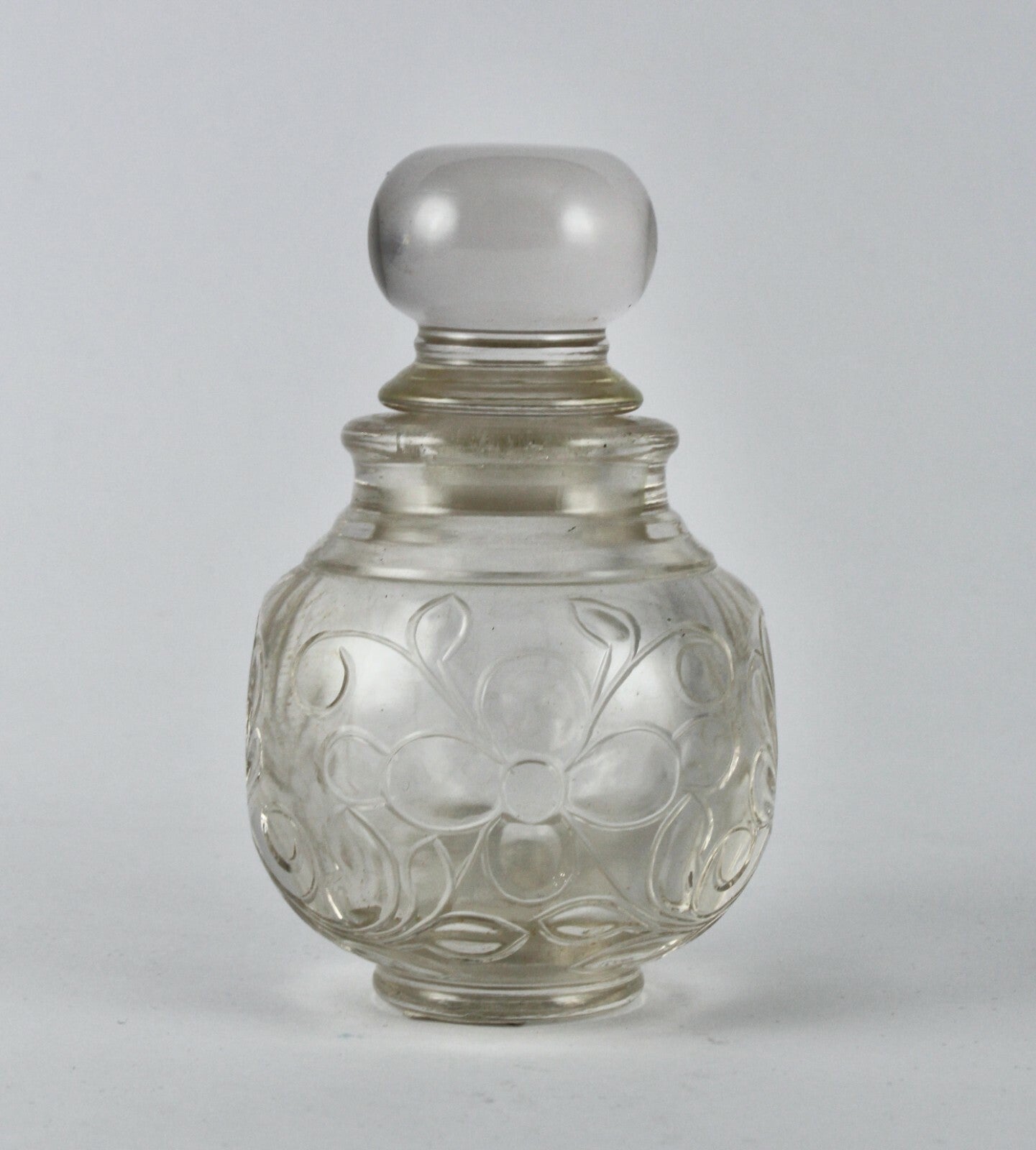 Certified Hand Carved Natural Rock Crystal Quartz 1305 Ct Perfume Bottle Decor