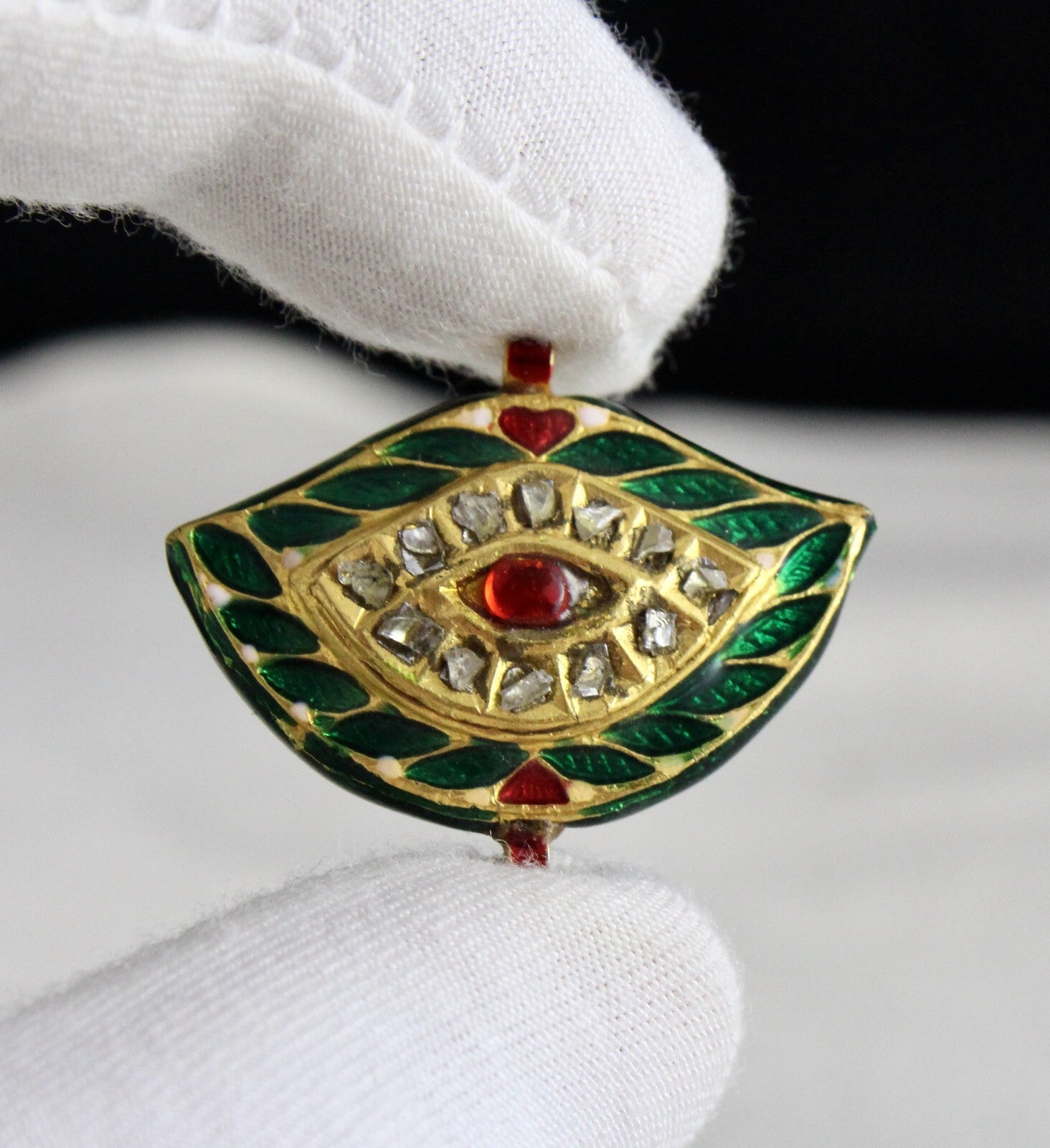 Vintage 22k Kundan Meena Gold Pendant Jadau Green Red Natural Diamond 62.75ct