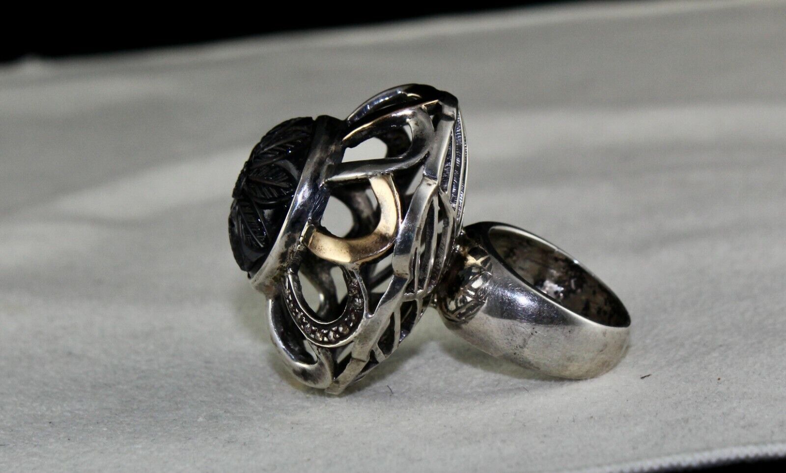 NATURAL IOLITE ROUND CARVED DIAMOND 18K GOLD SILVER VICTORIAN BIG COCKTAIL RING