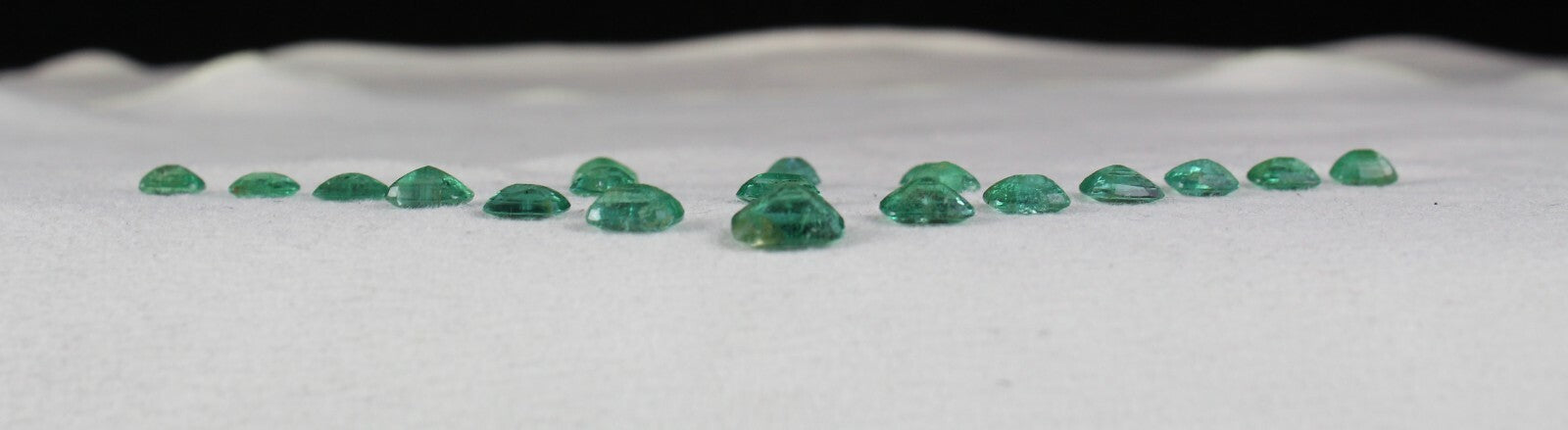 Certified Natural Emerald 18.93 Ct Cushion Loose Gemstone Necklace Earring Set