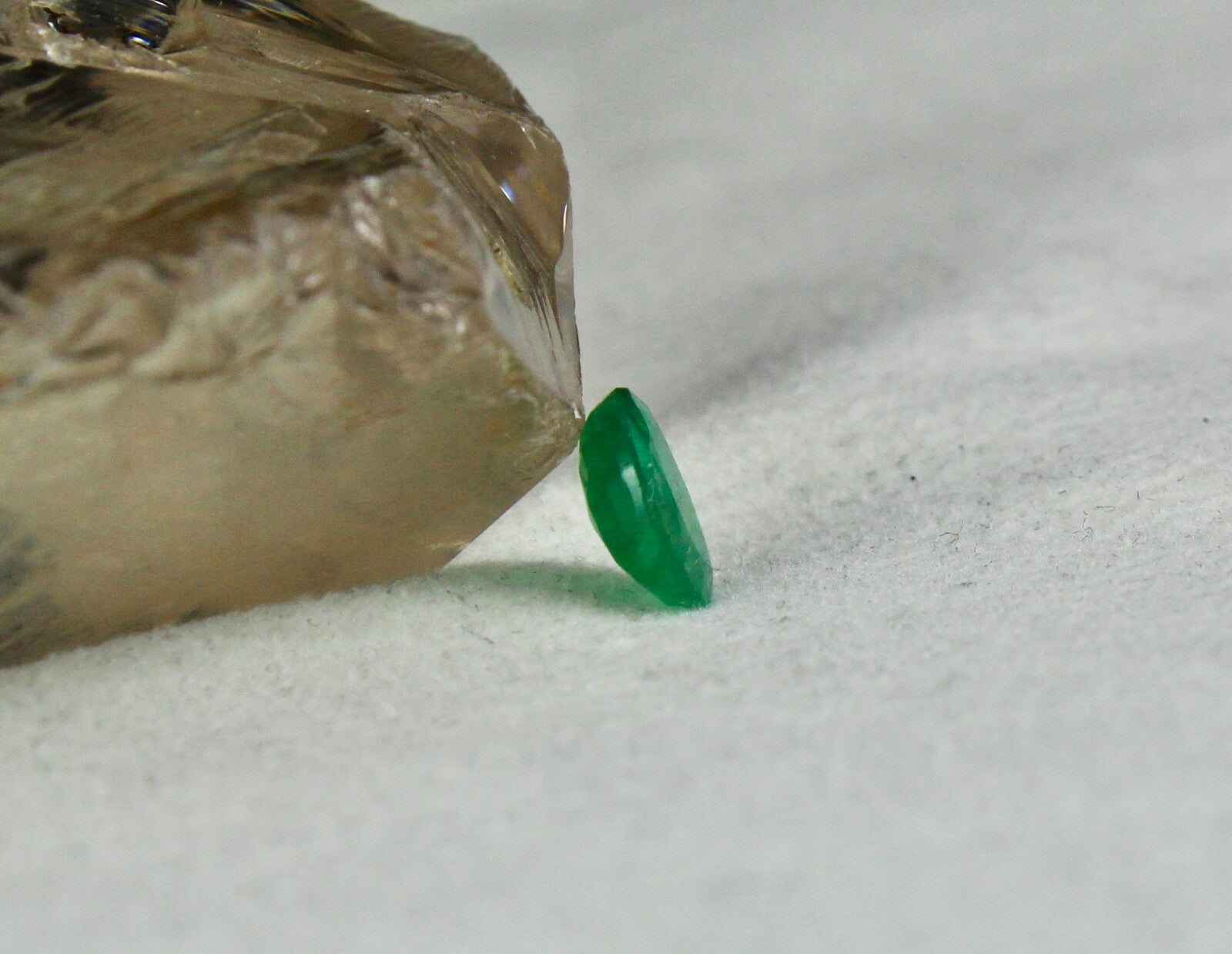 Natural Zambian Emerald Oval Bracelet Set 7 Pcs 7.30 Ct Gemstone For Women