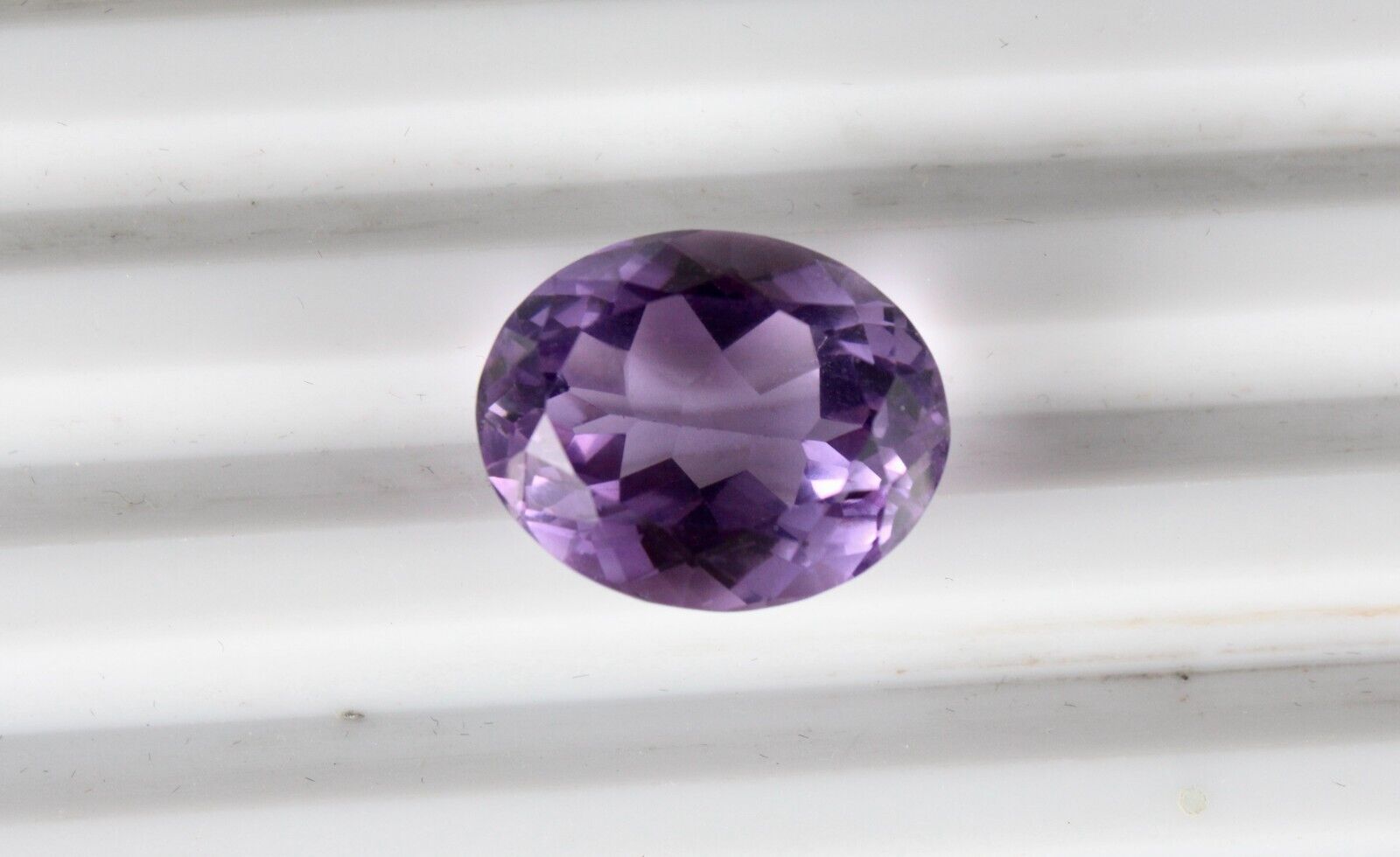 NATURAL AMETHYST OVAL CUT 21 MM 25.37 CARATS PURPLE GEMSTONE FOR PENDANT RING